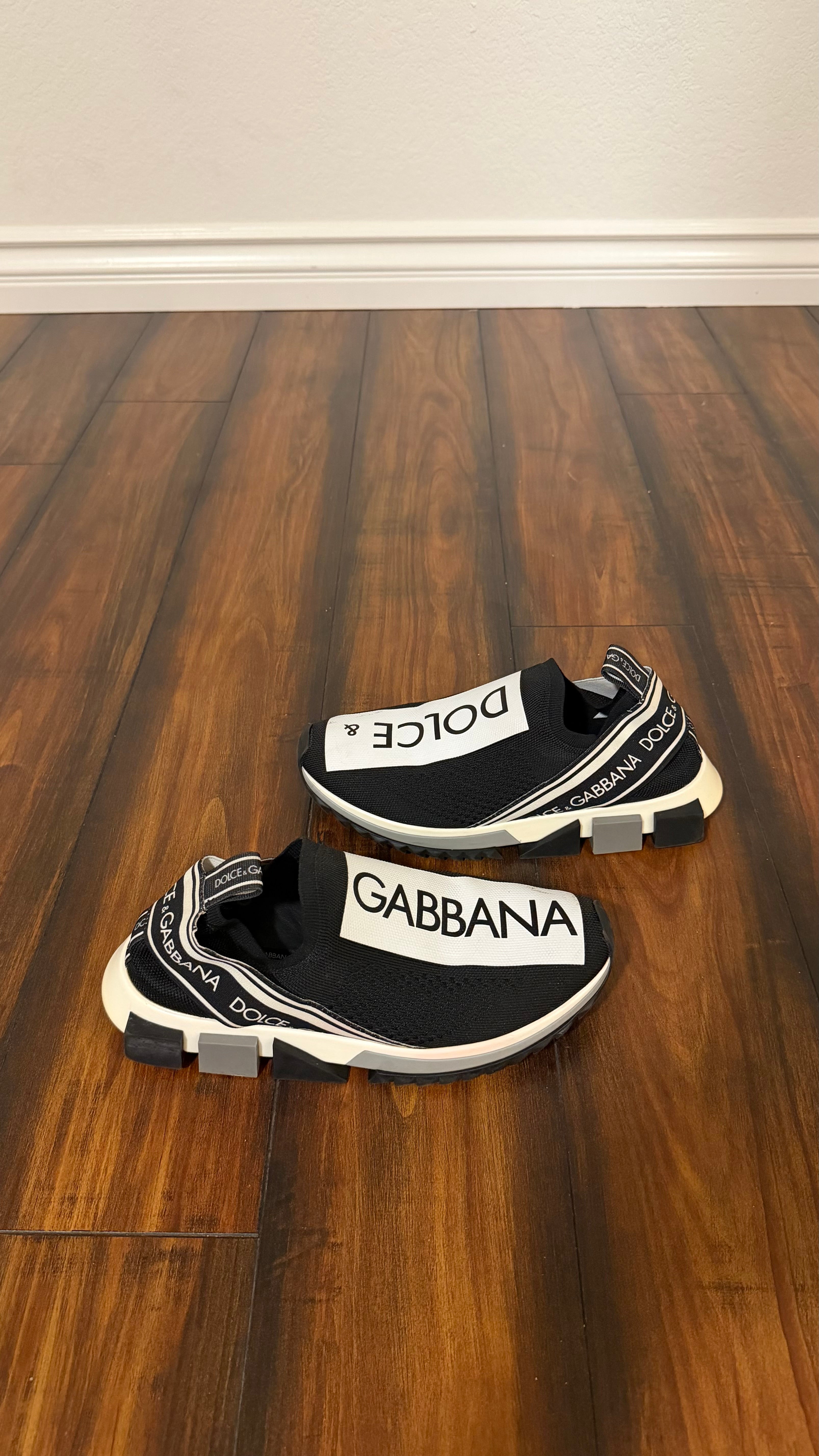 Dolce Gabbana sorrentos (size 39EU - 6youth)