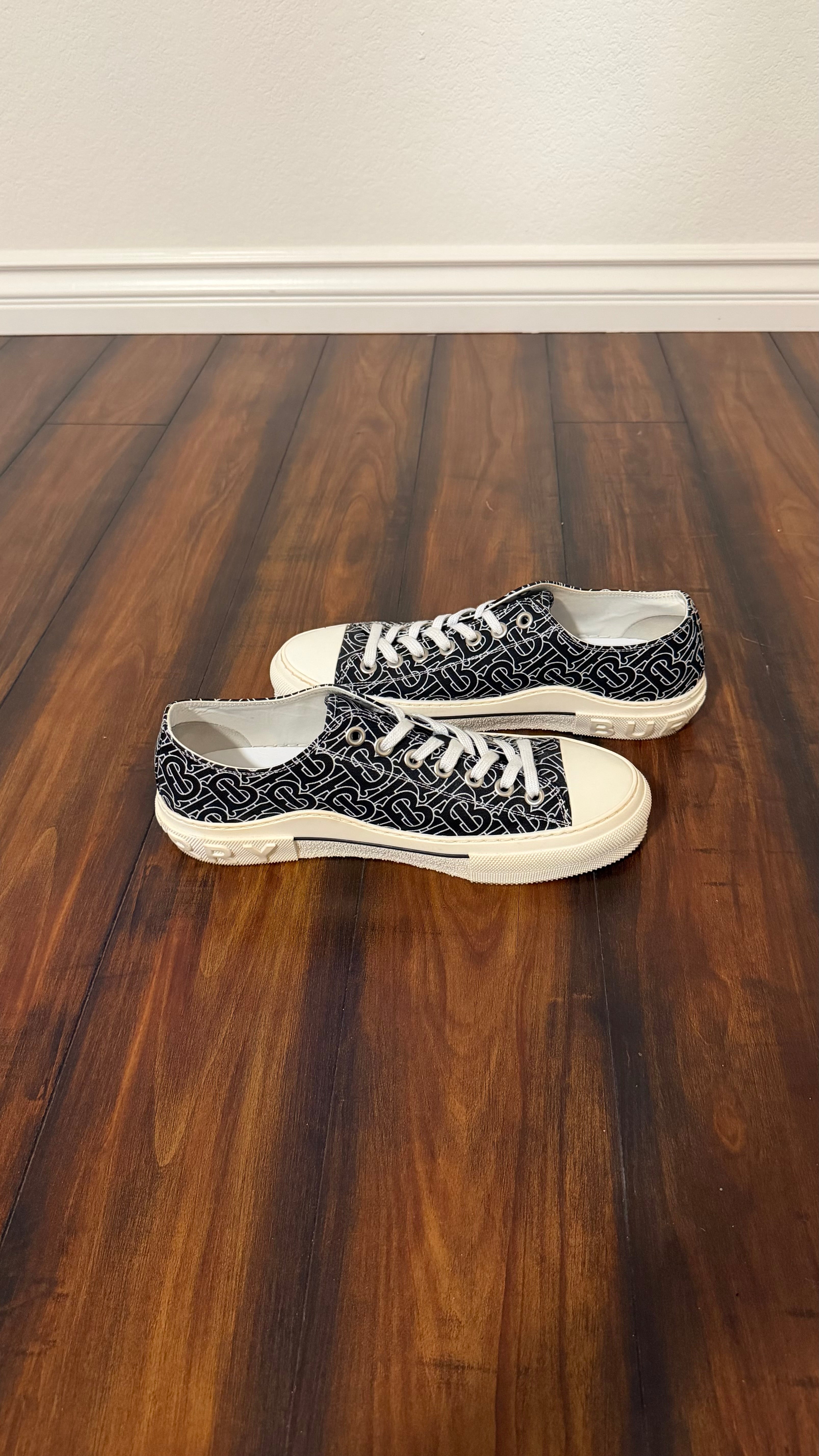 Burberry chuck monogram (size 45EU - 12US)