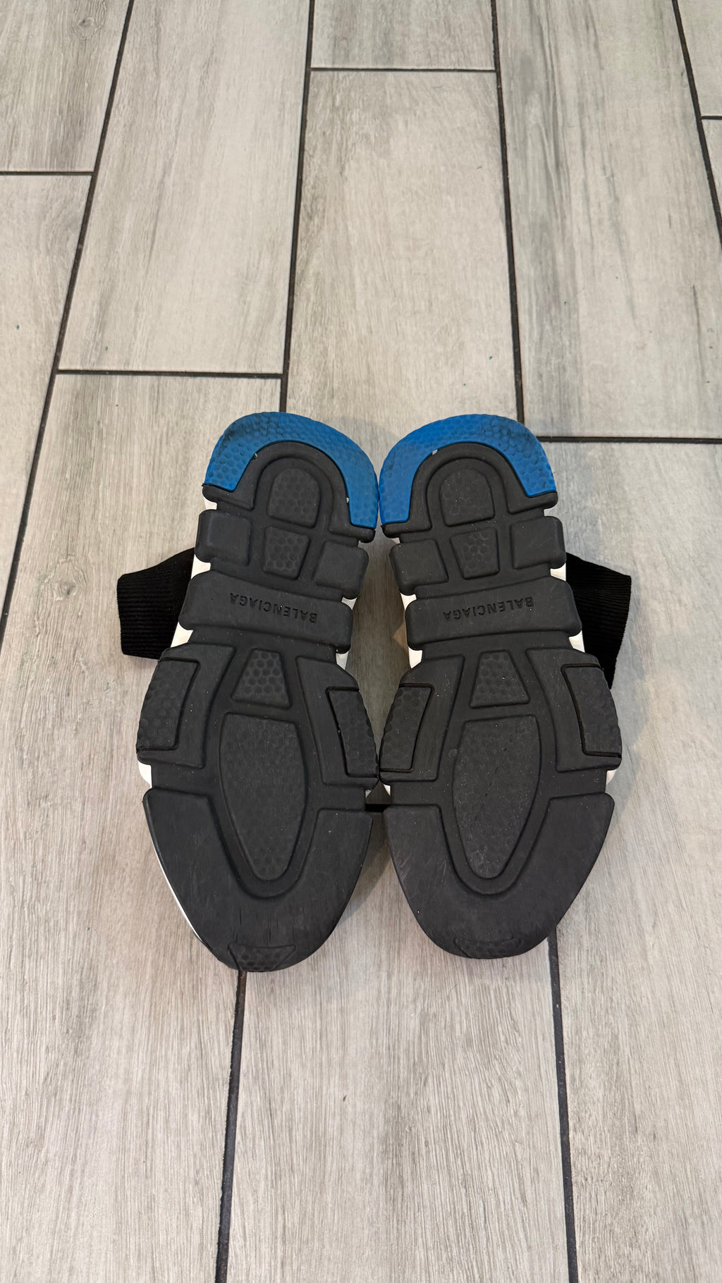 Balenciaga speed trainer (size 40EU - 7.5/8US)