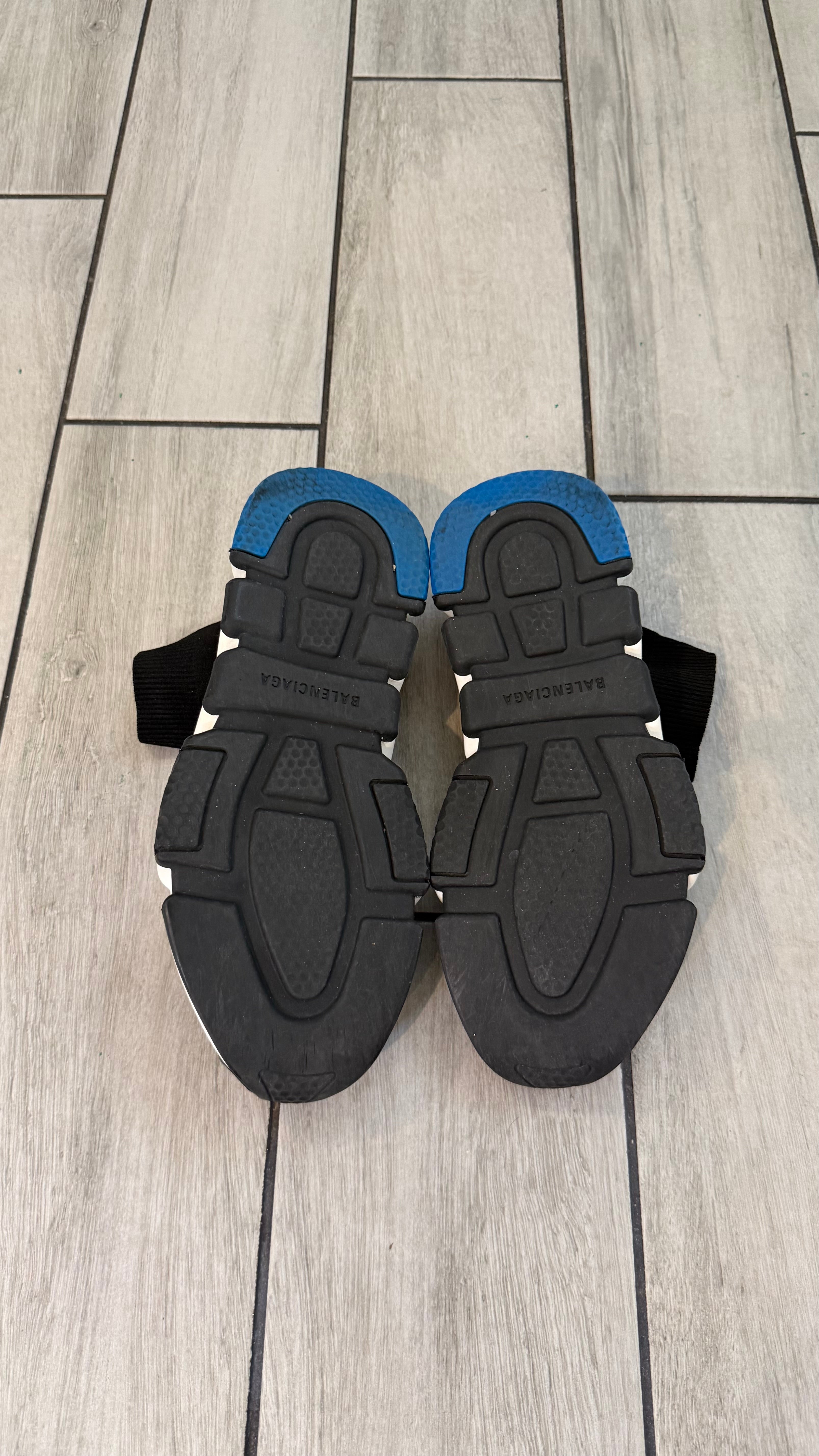 Balenciaga speed trainer (size 40EU - 7.5/8US)