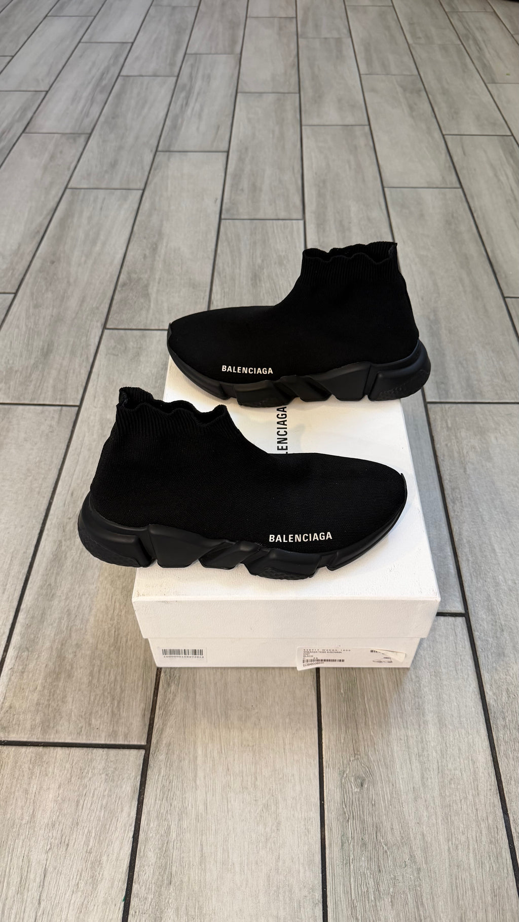 Balenciaga speed trainer (size 39EU - 7/7.5US)
