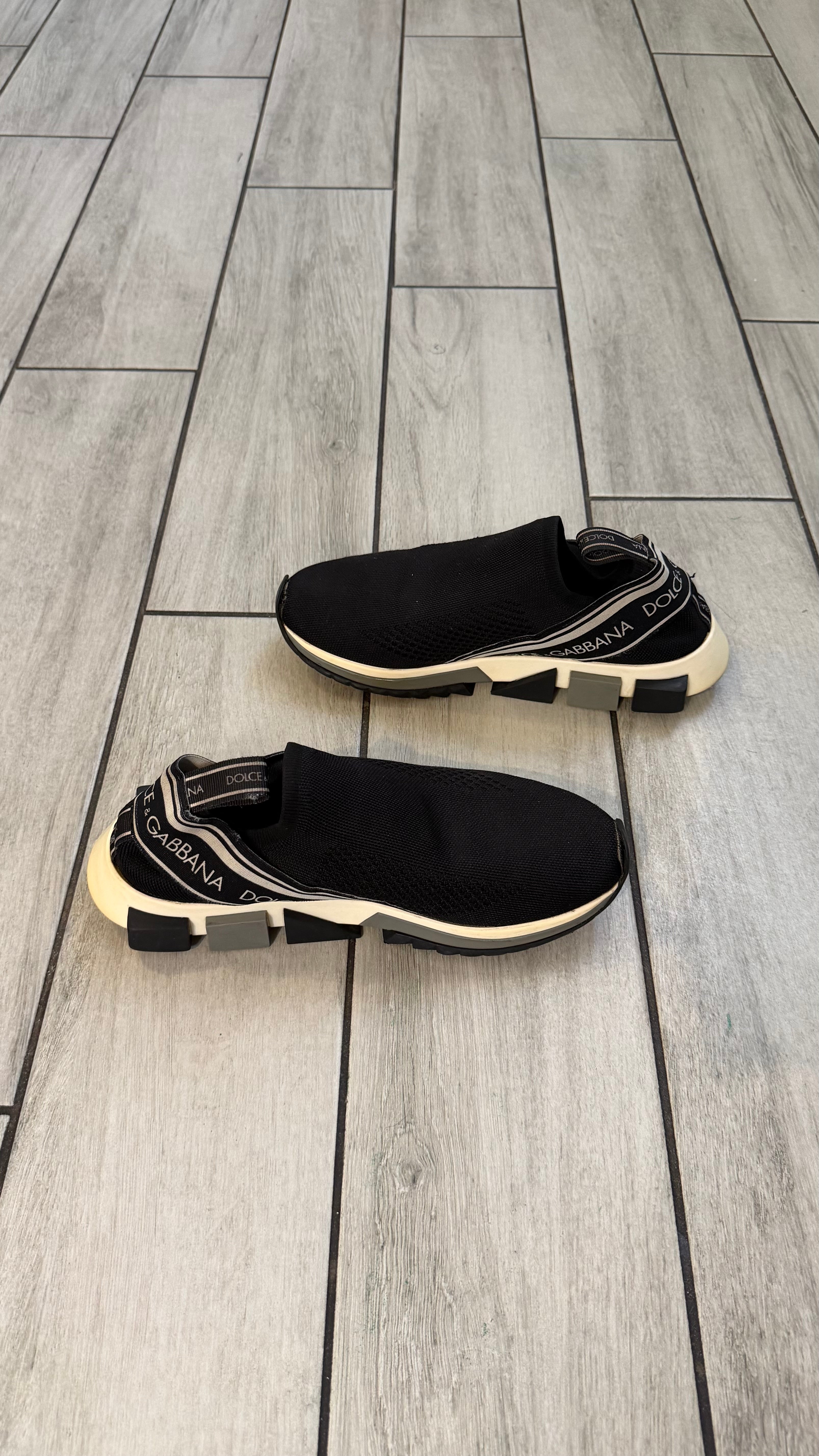Dolce Gabbana sorrentos (size 40EU - 7US)