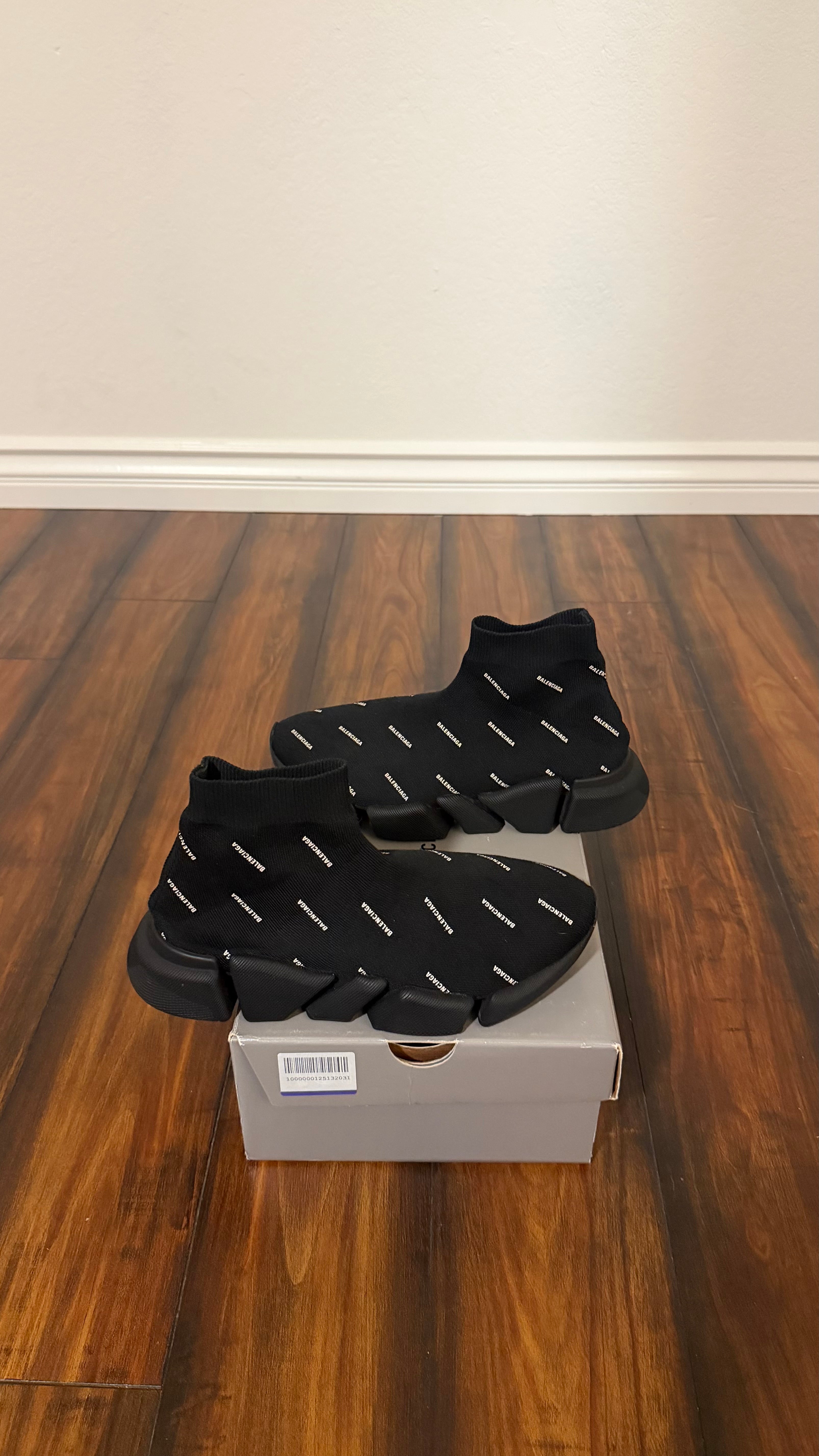 Balenciaga sock speed trainer (size 39EU - 7/7.5US)