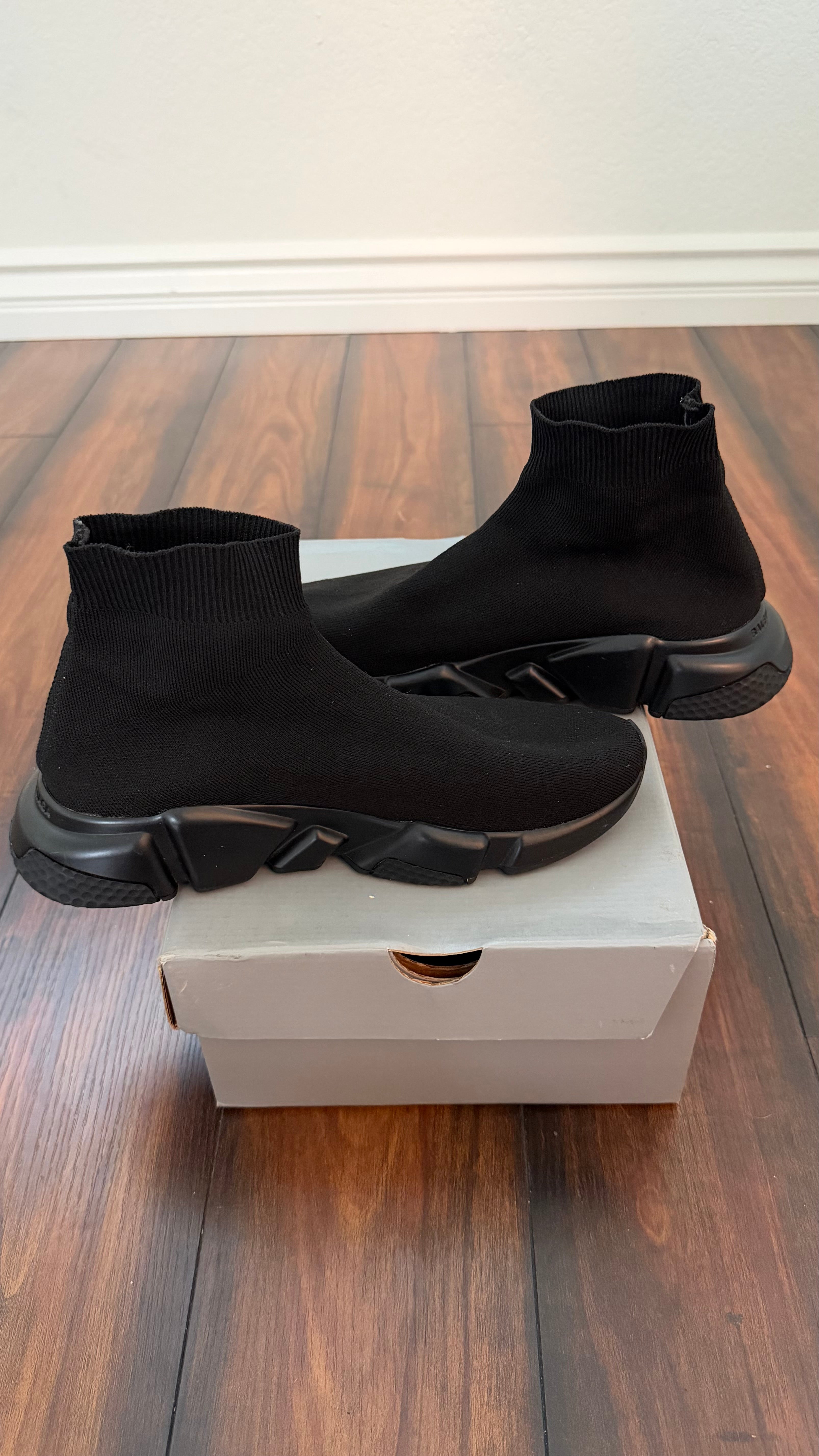 Balenciaga sock speed trainer (size 39EU - 7.5US)
