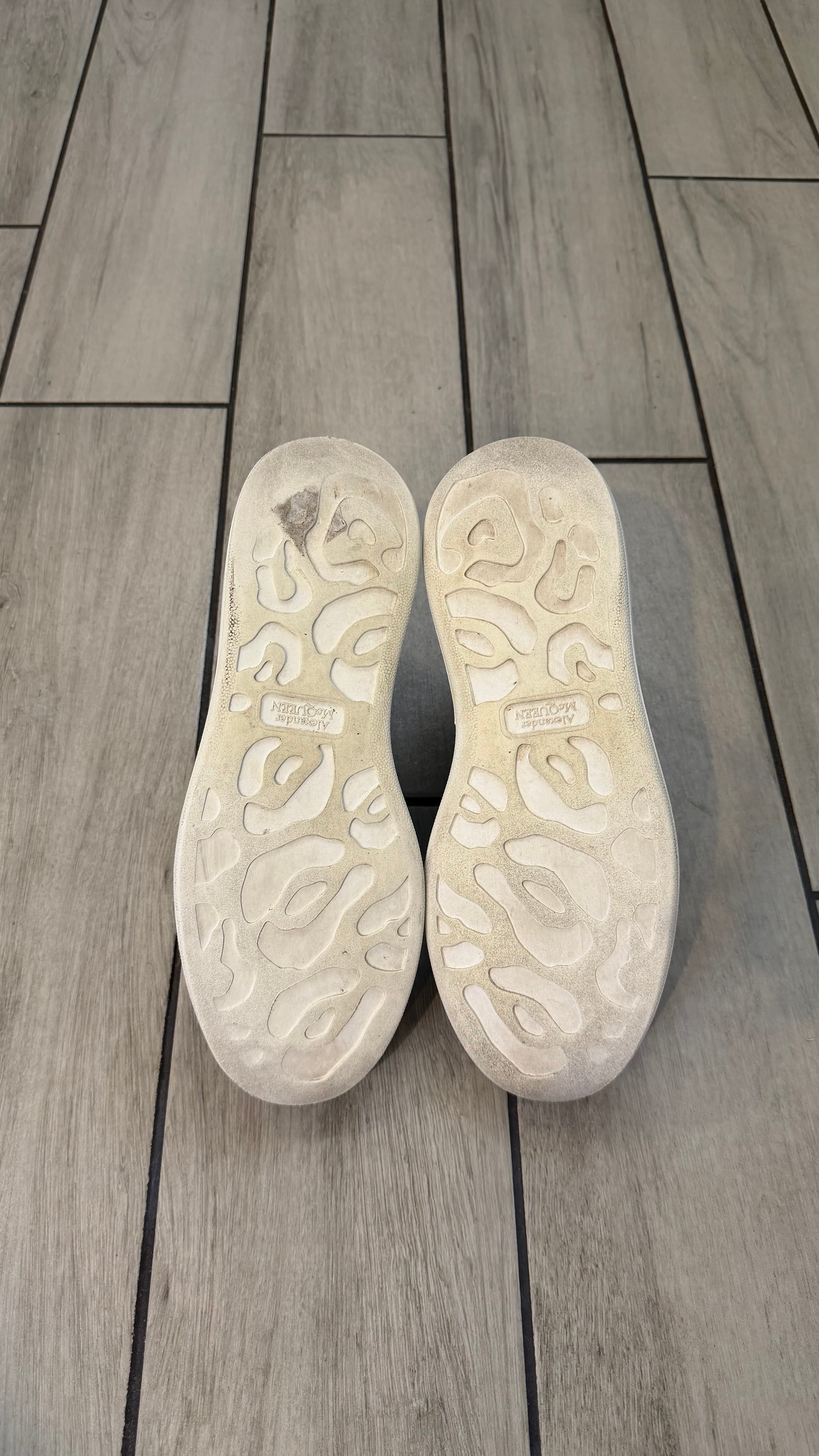 Alexander McQueen (size 39EU - 7US)