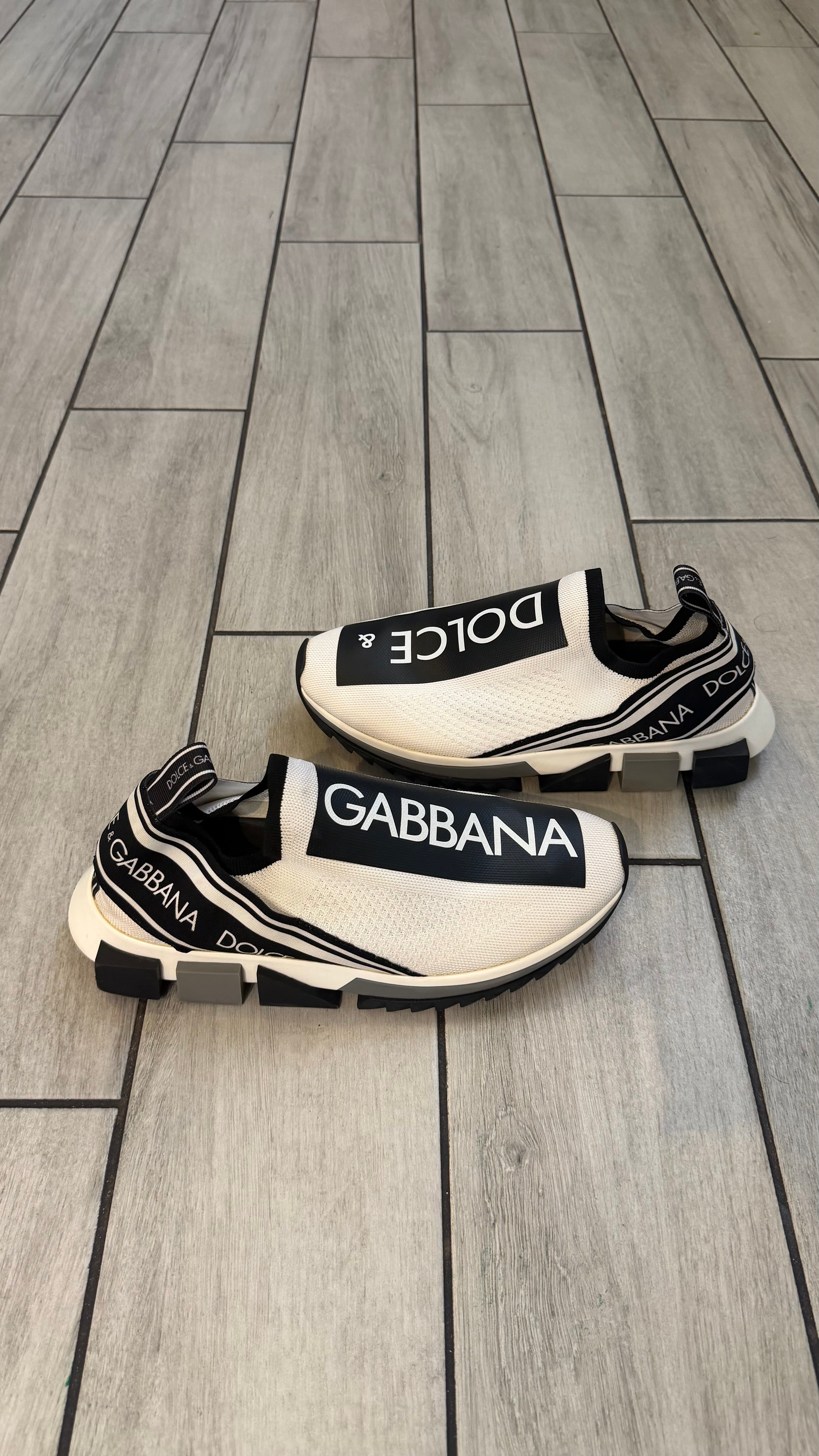 Dolce Gabbana sorrentos (size 42EU - 8.5US)