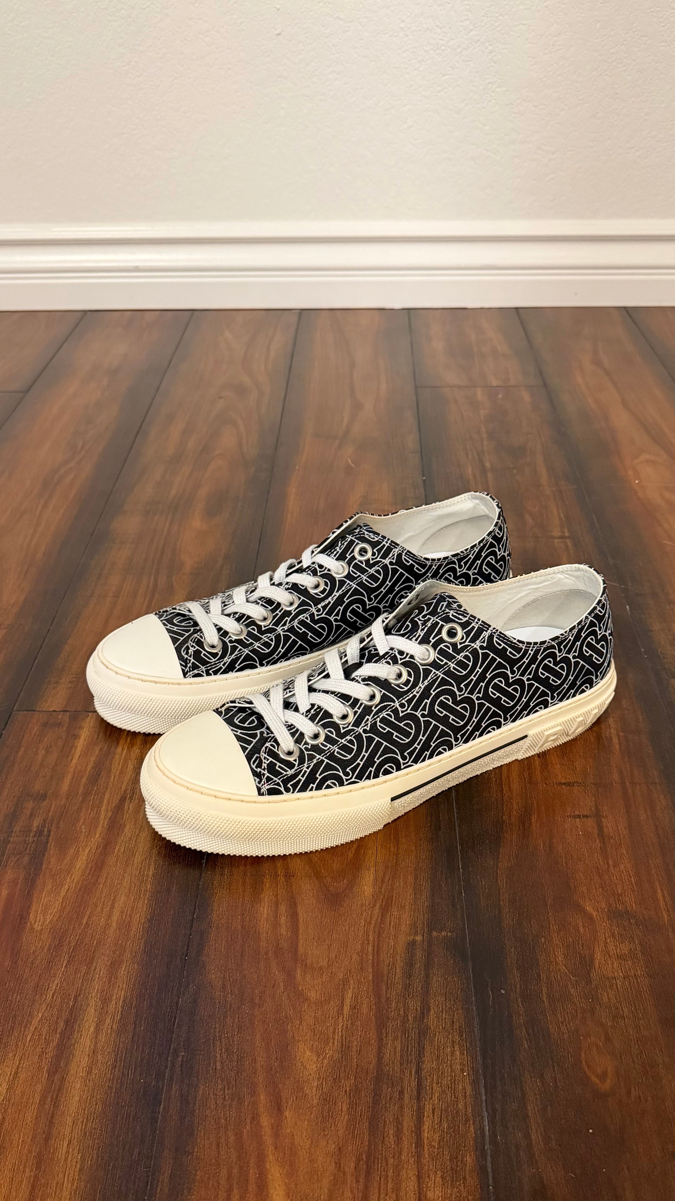 Burberry chuck monogram (size 45EU - 12US)