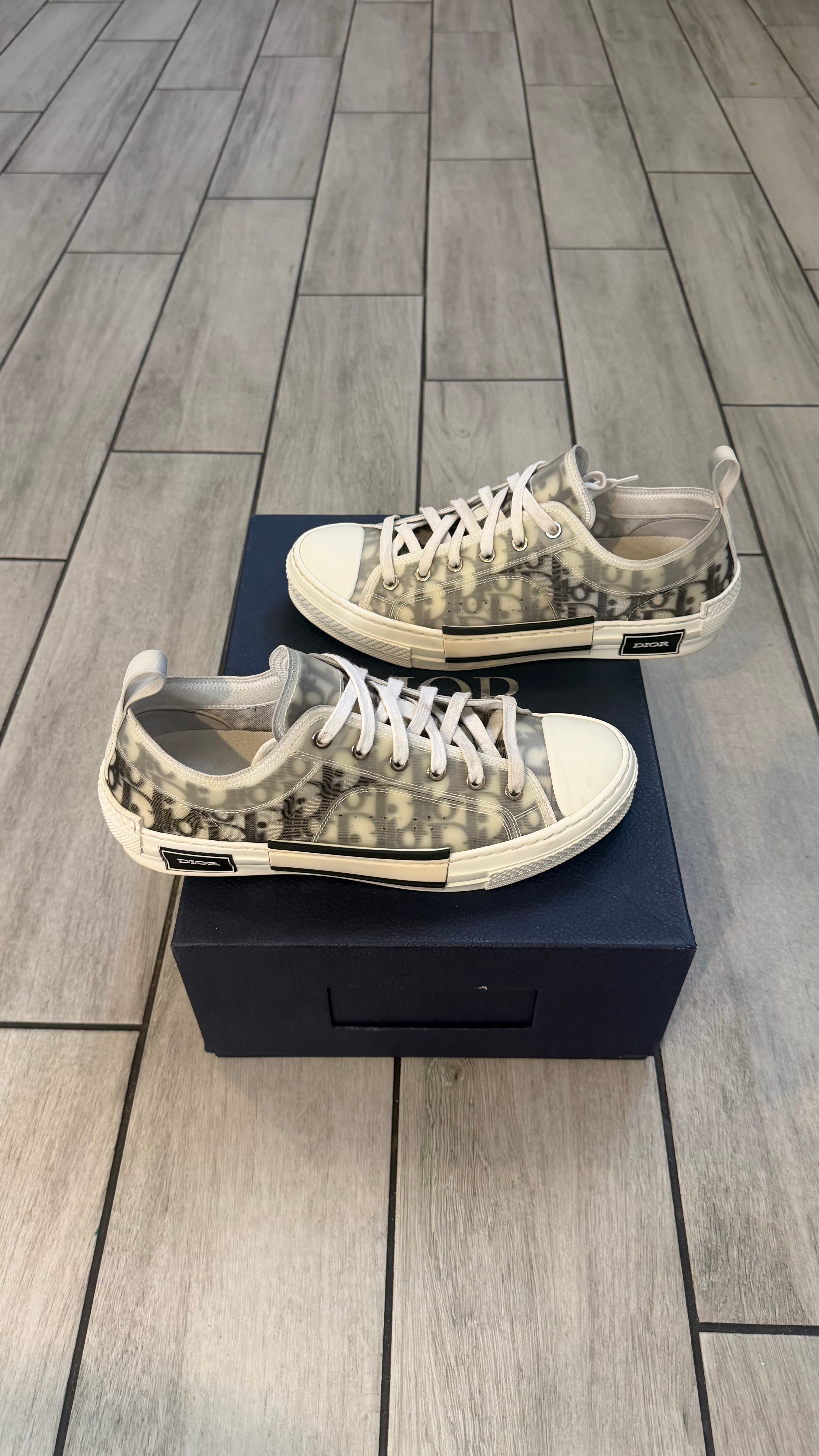 Christian Dior b23 (size 40EU - 8US)