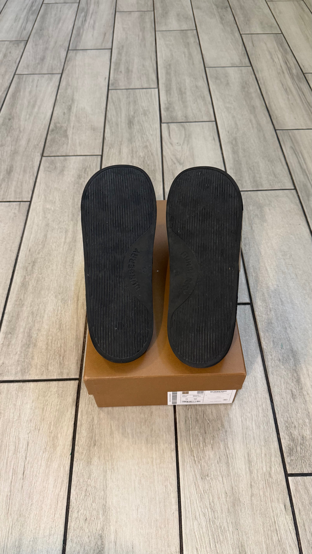 Burberry check slides (size 46EU - 11.5/12US