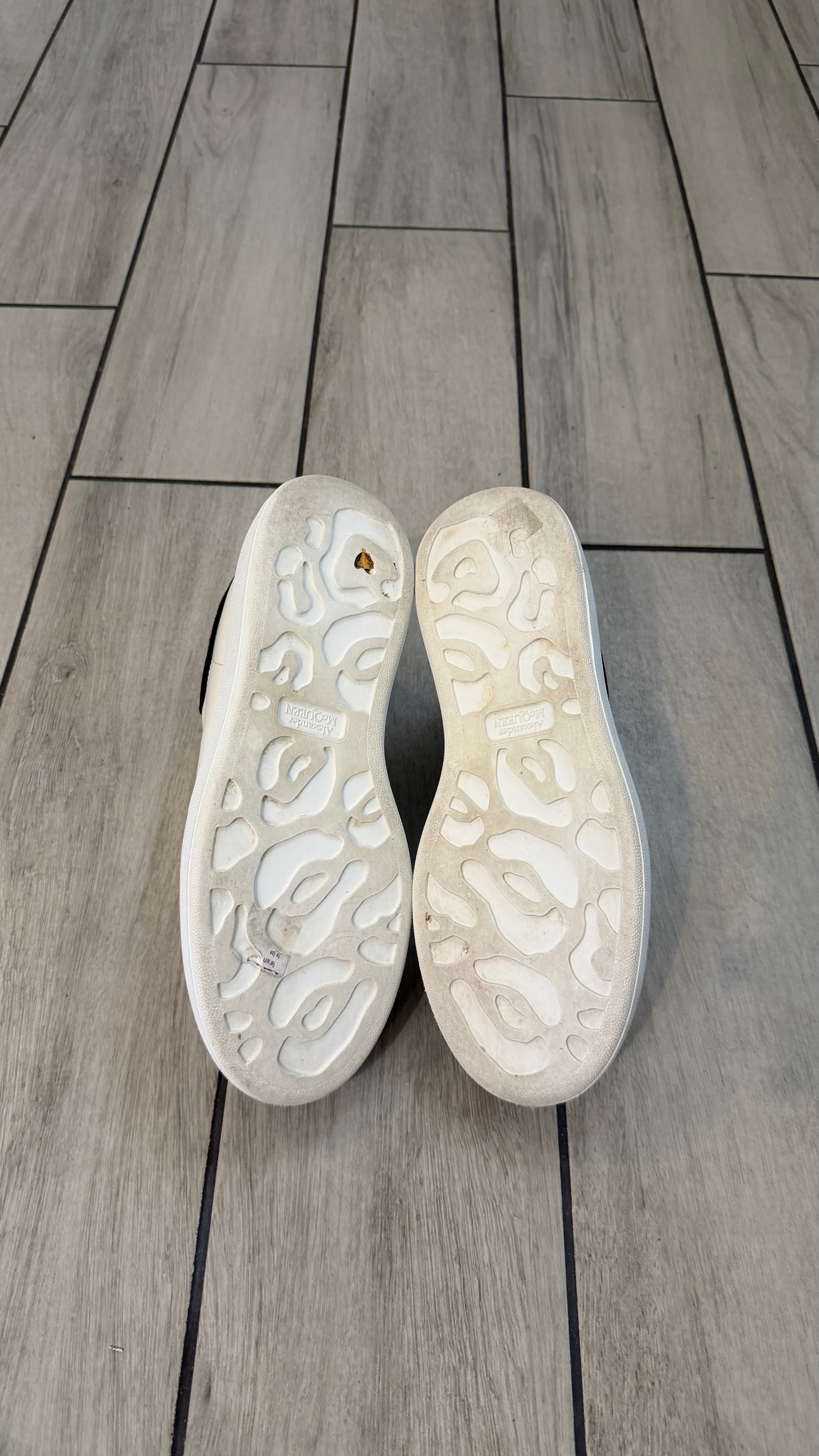 Alexander McQueen (size 39.5EU - 7.5US)