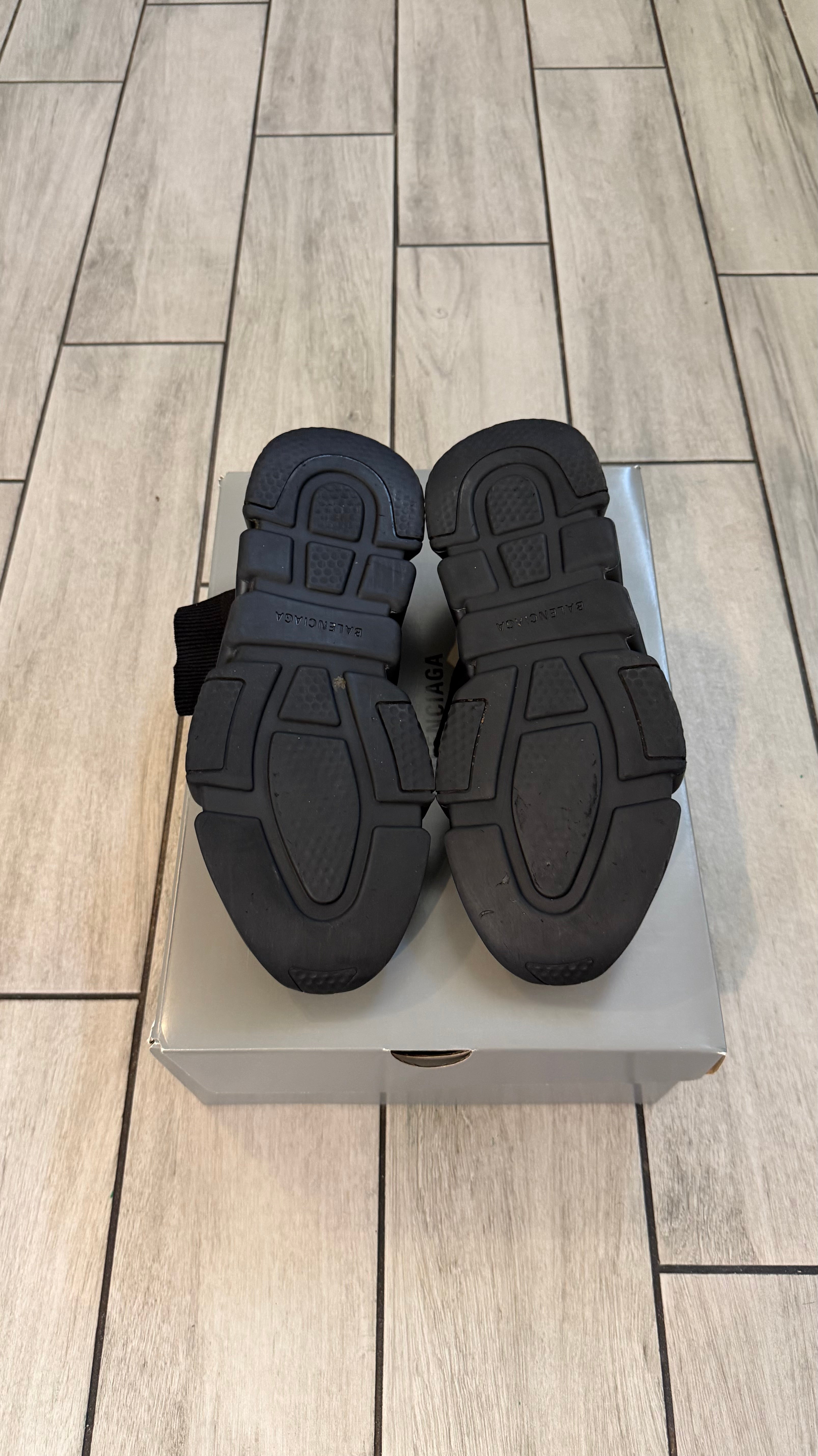 Balenciaga speed trainer sock (size 43EU - 10US)