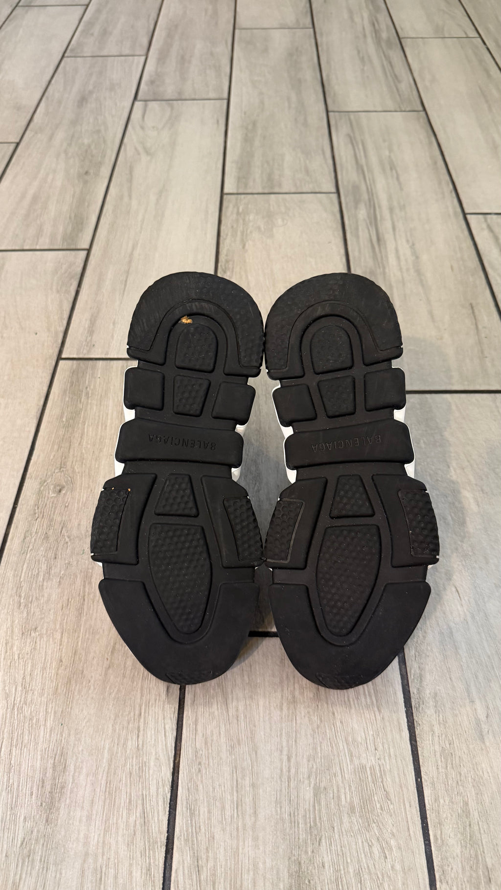 Balenciaga speed trainer (size 38EU - 8W - 6.5youth)