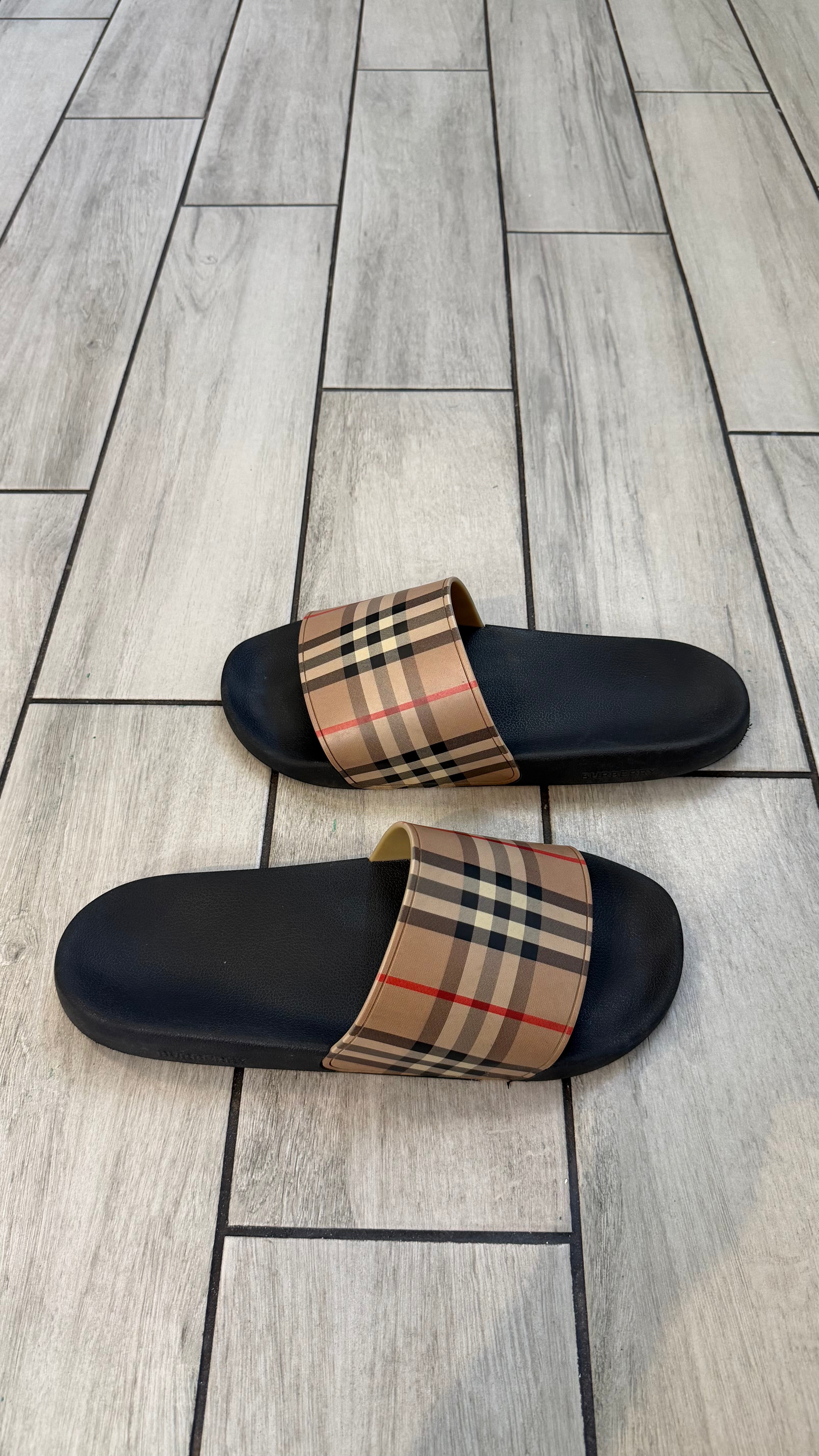 Burberry check slides (size 45EU - 11US)