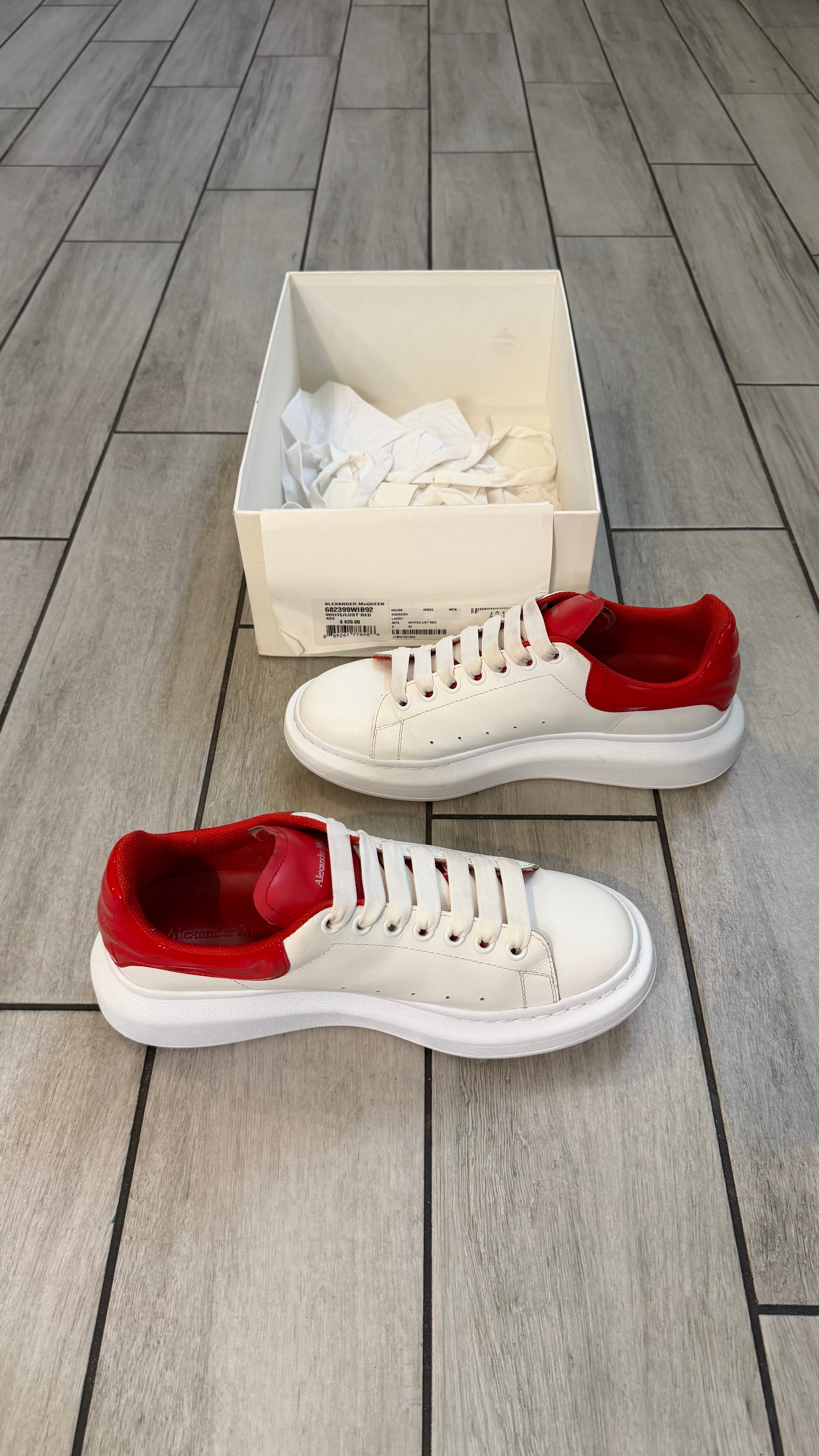 Alexander McQueen (size 42EU- 9US)