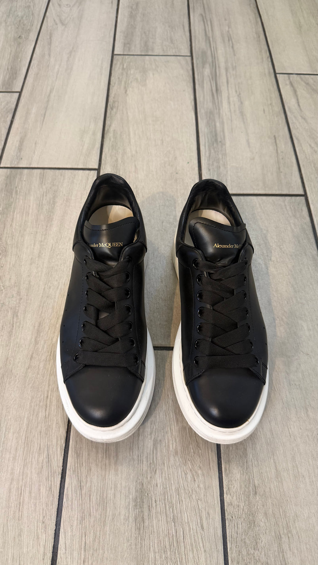 Alexander McQueen (size 39EU - 7US)