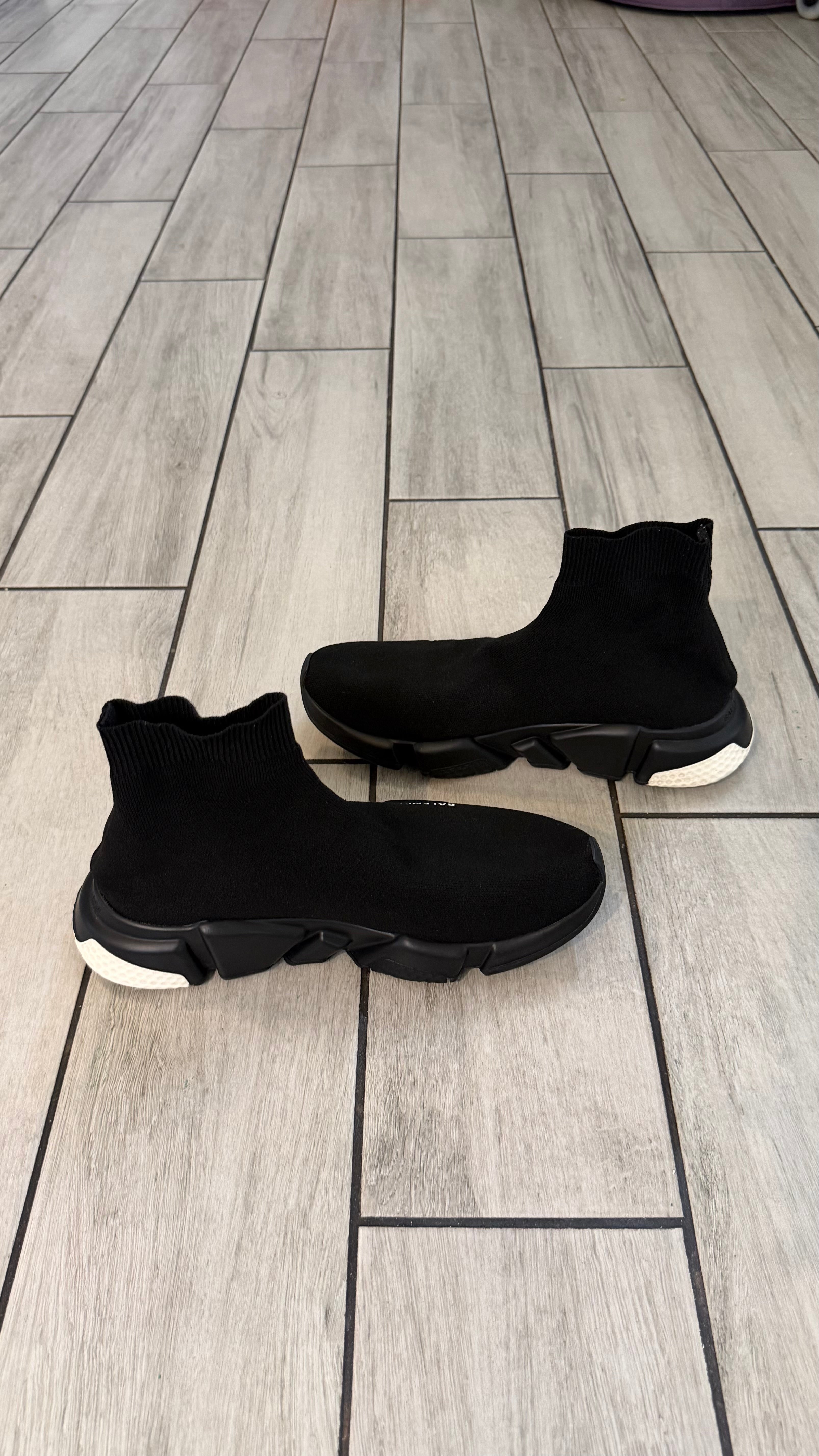 Balenciaga speed trainer (size 41EU - 8.5US)