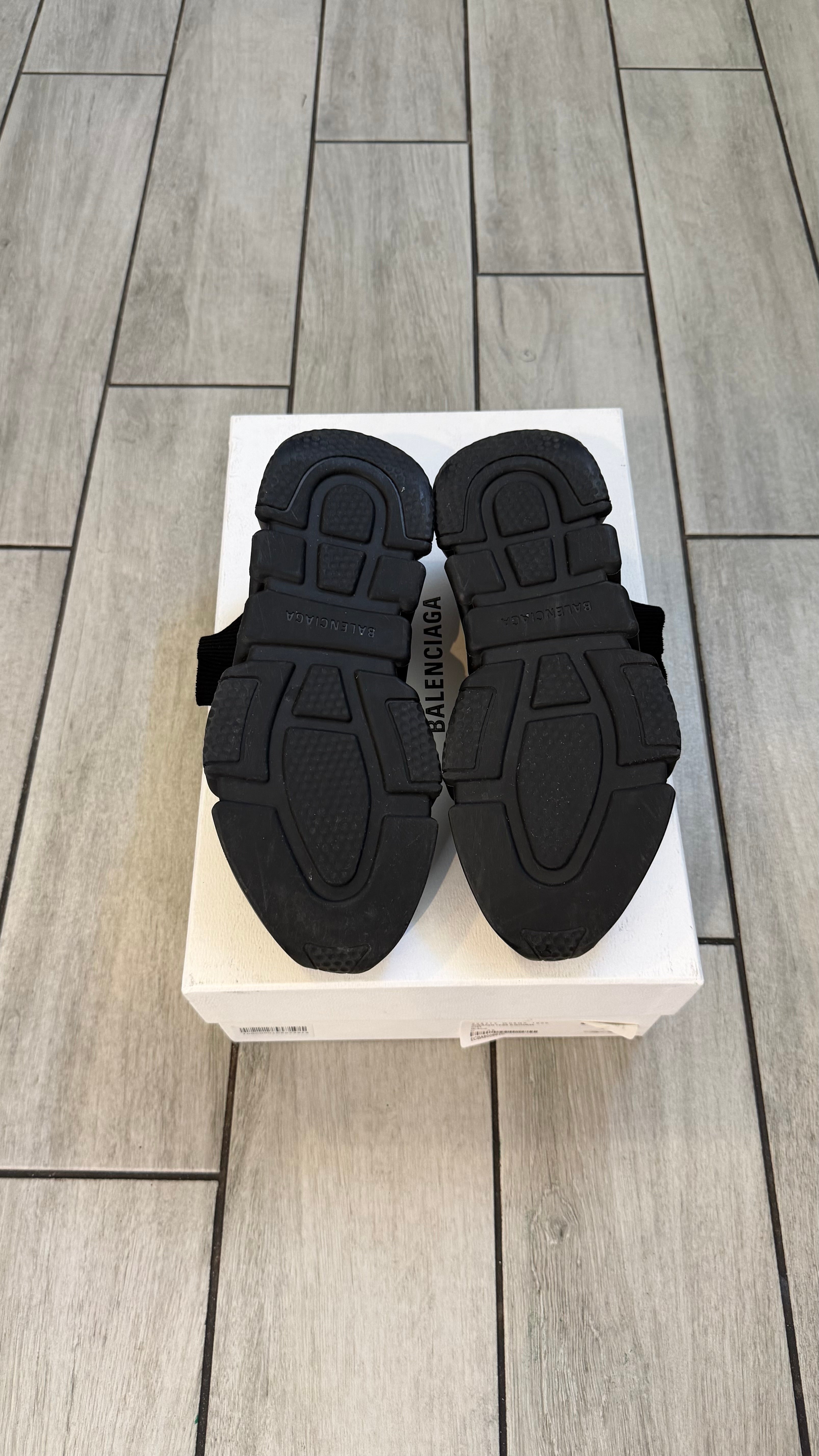 Balenciaga speed trainer (size 39EU - 7/7.5US)