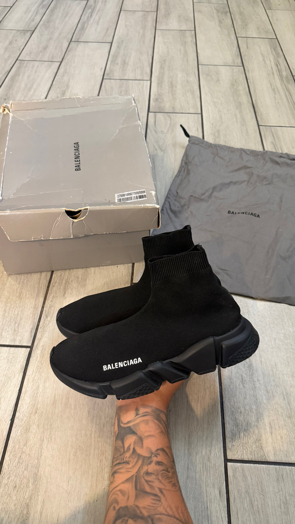 Balenciaga speed trainer (size 40EU - 7.5/8US)