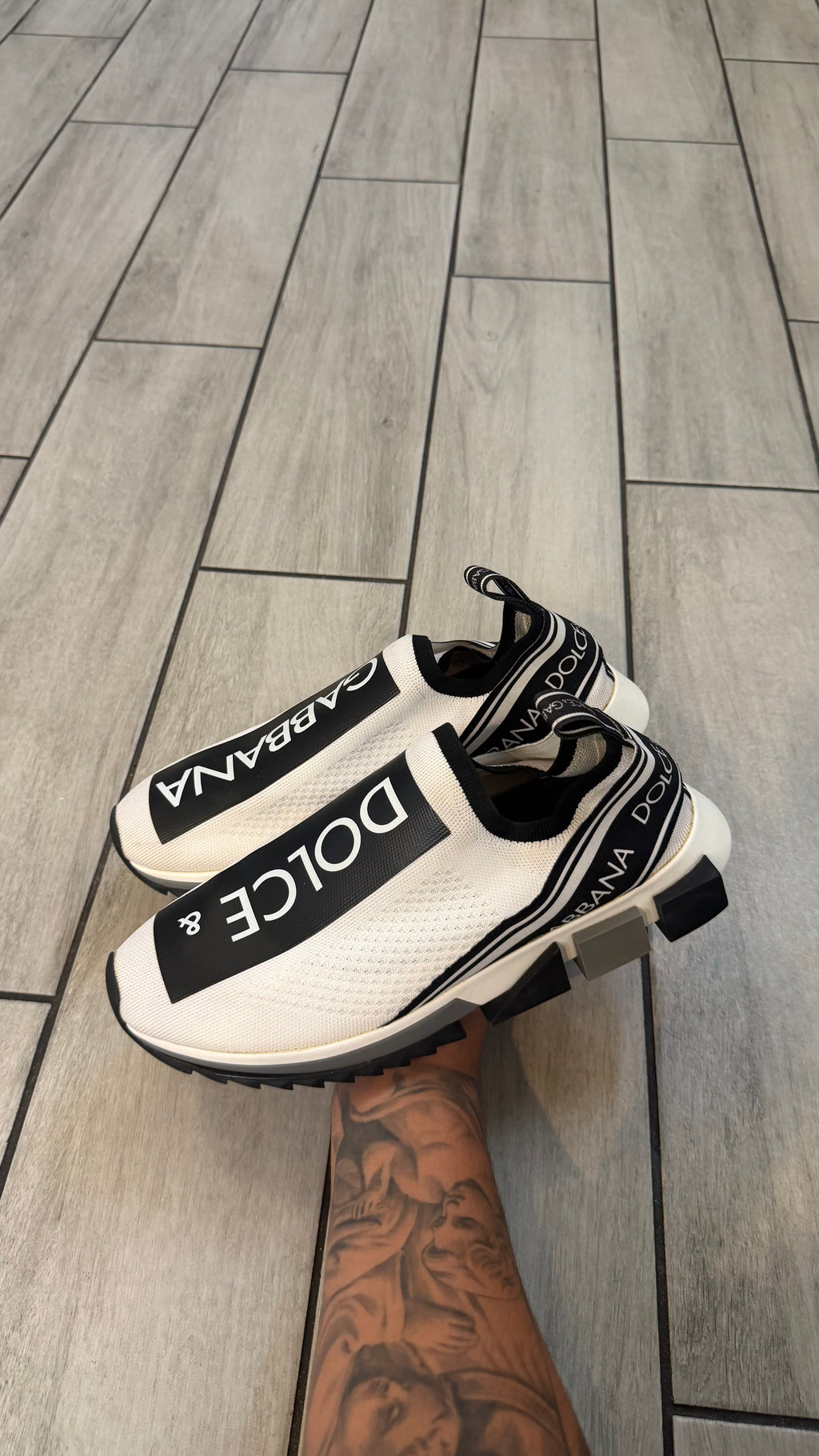 Dolce Gabbana sorrentos (size 42EU - 8.5US)