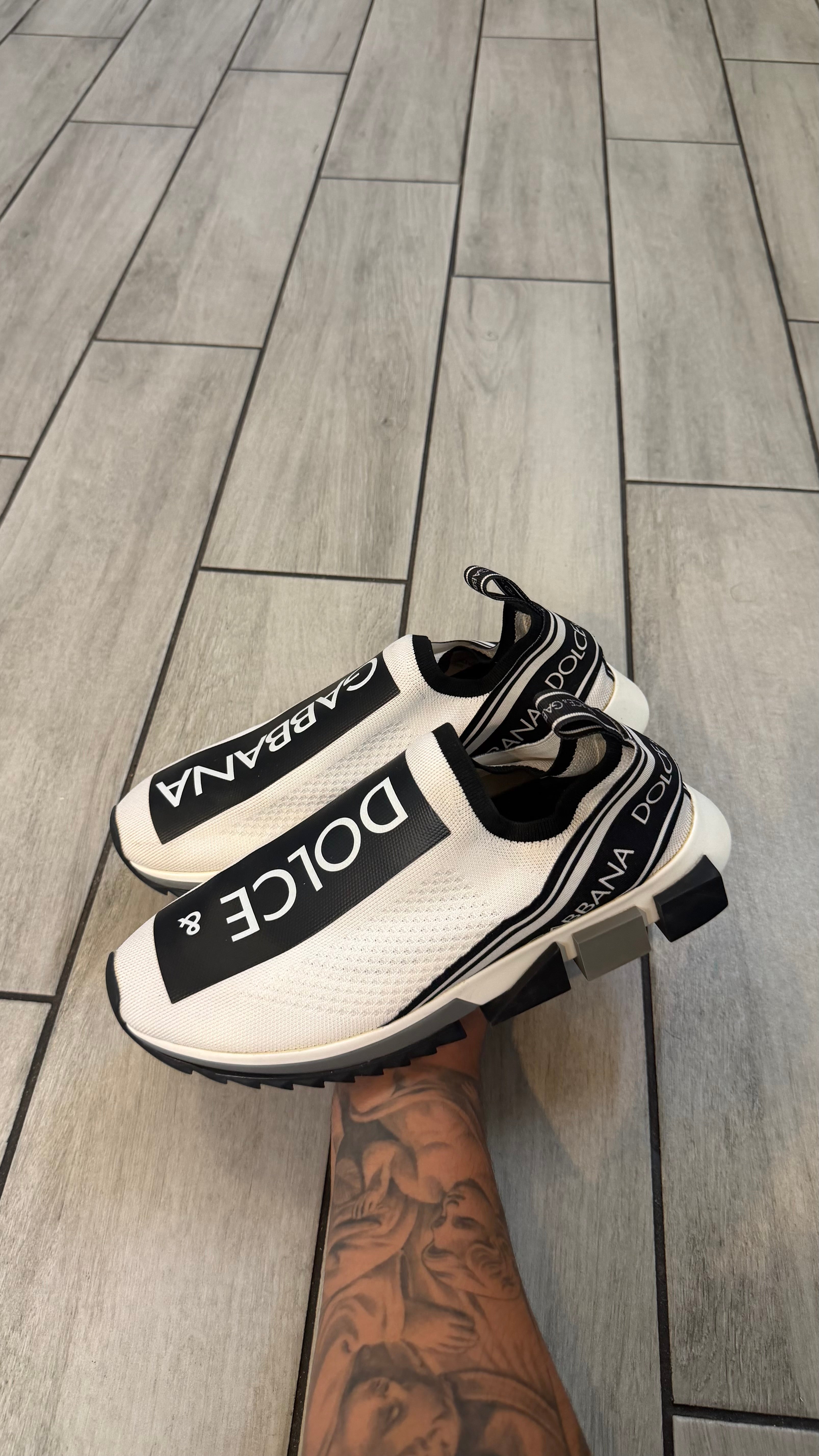 Dolce Gabbana sorrentos (size 42EU - 8.5US)