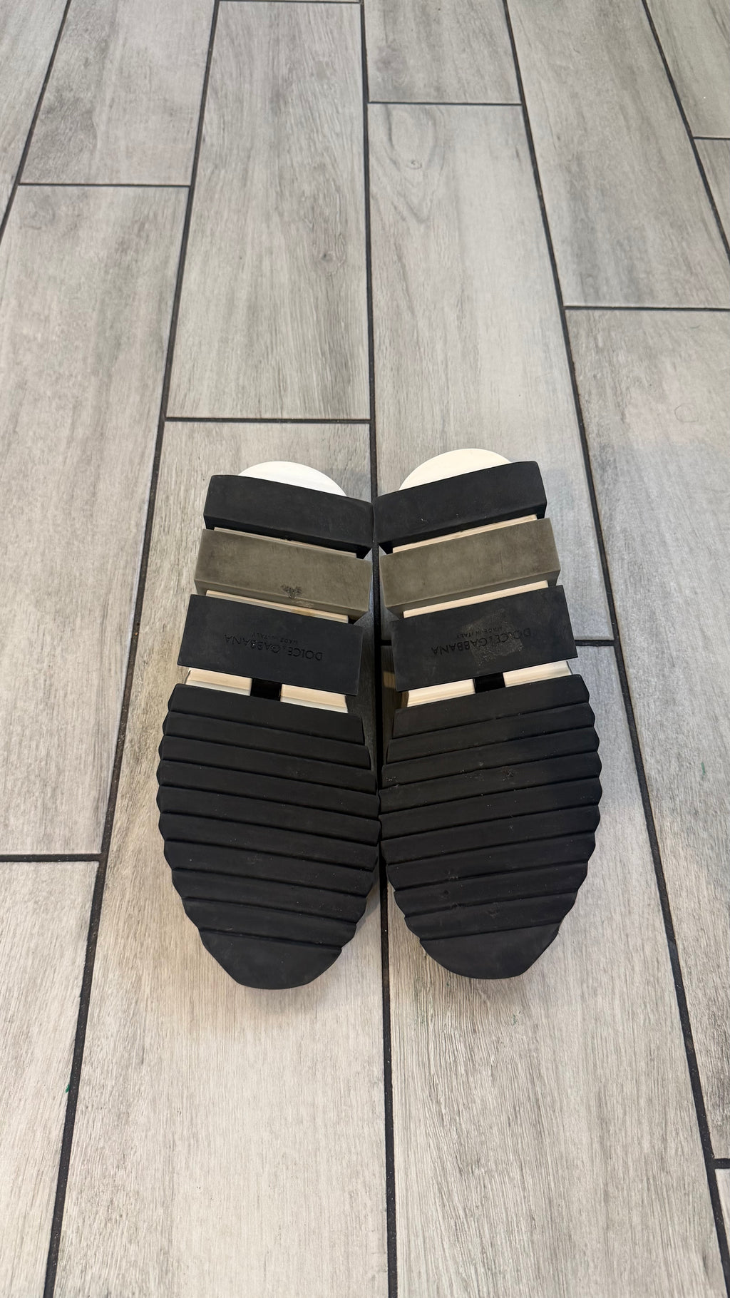 Dolce Gabbana sorrentos (size 42EU - 8.5US)