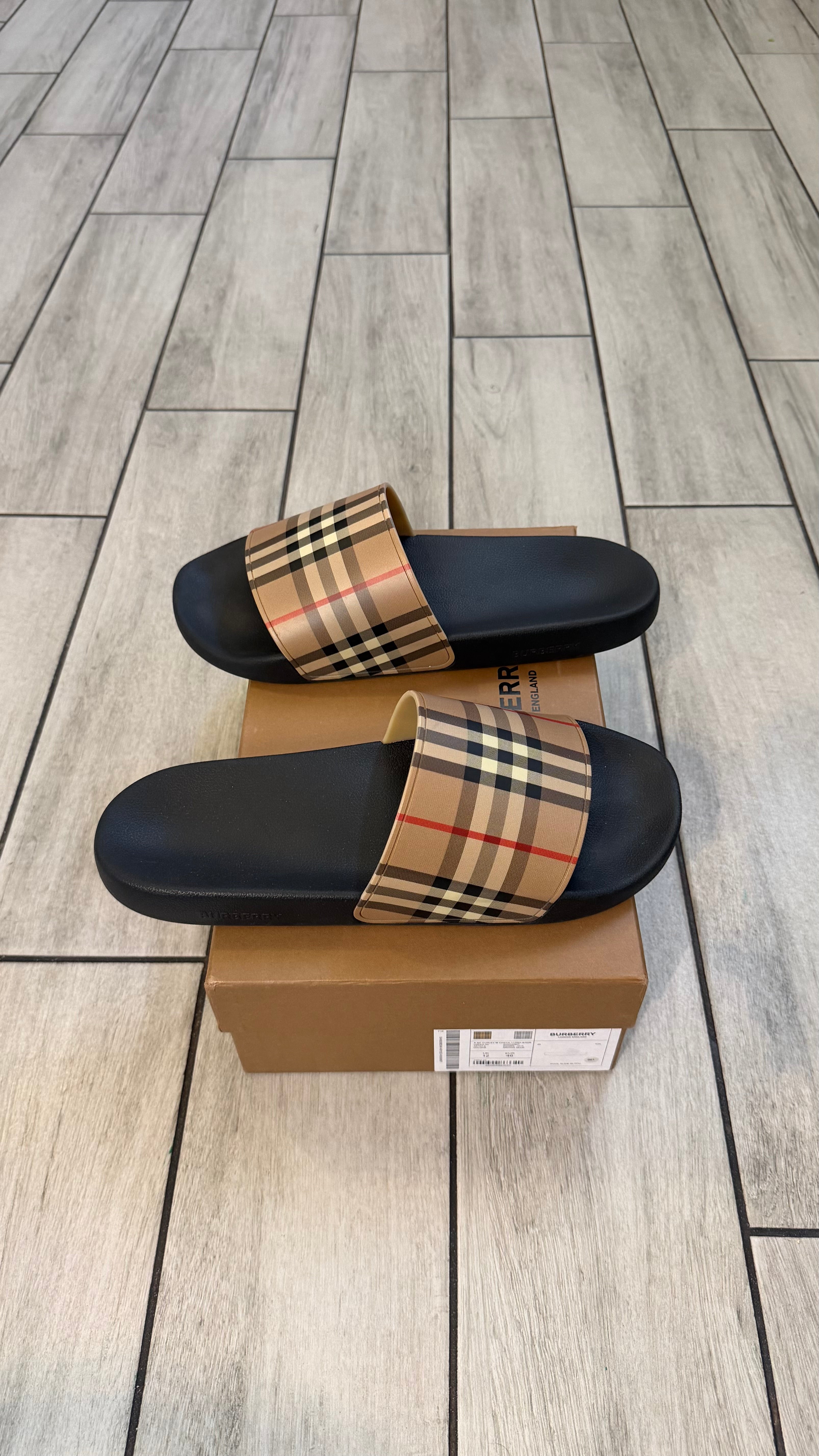 Burberry check slides (size 46EU - 11.5/12US