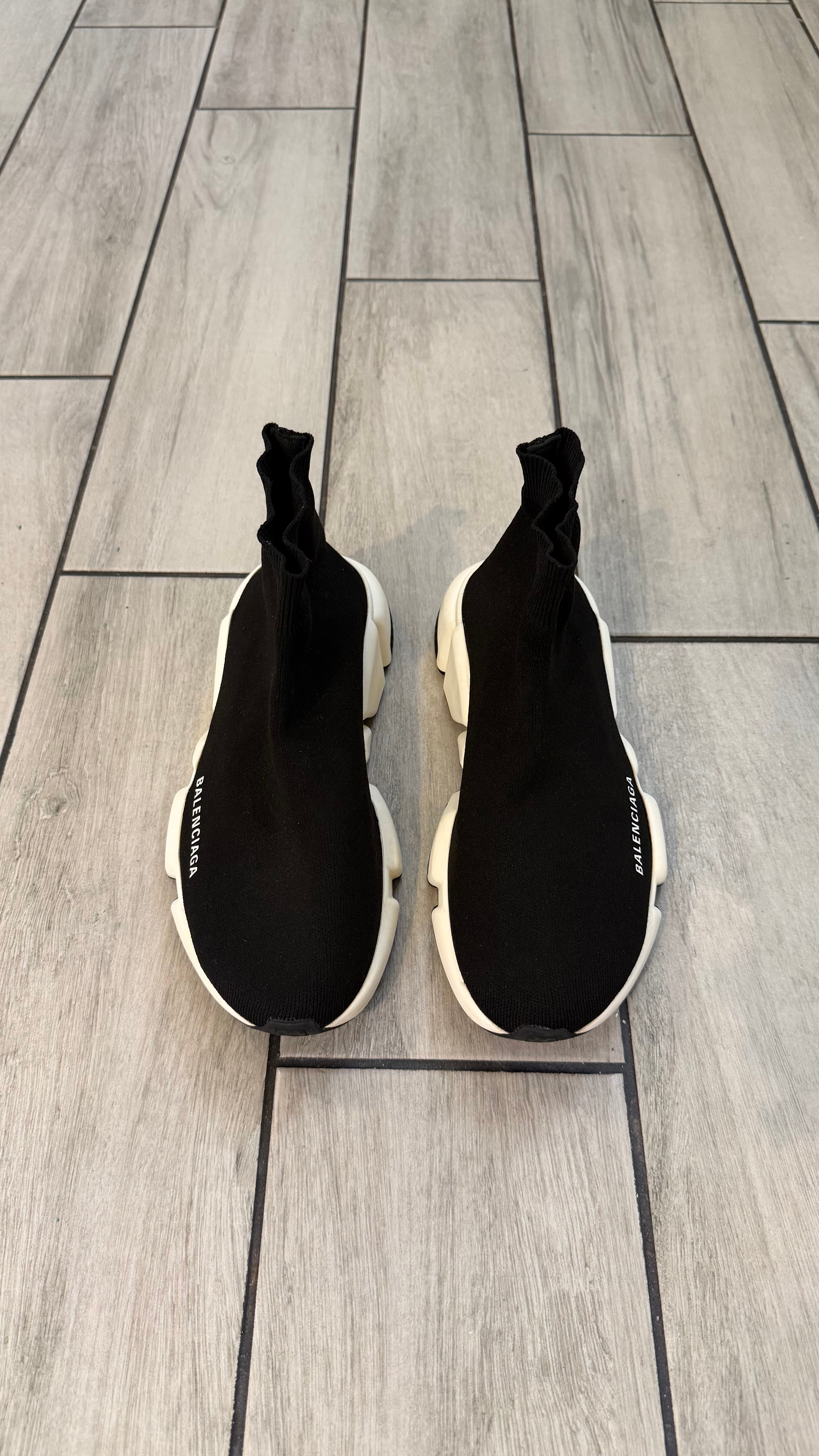 Balenciaga speed trainer (size 39EU - 7.5US)