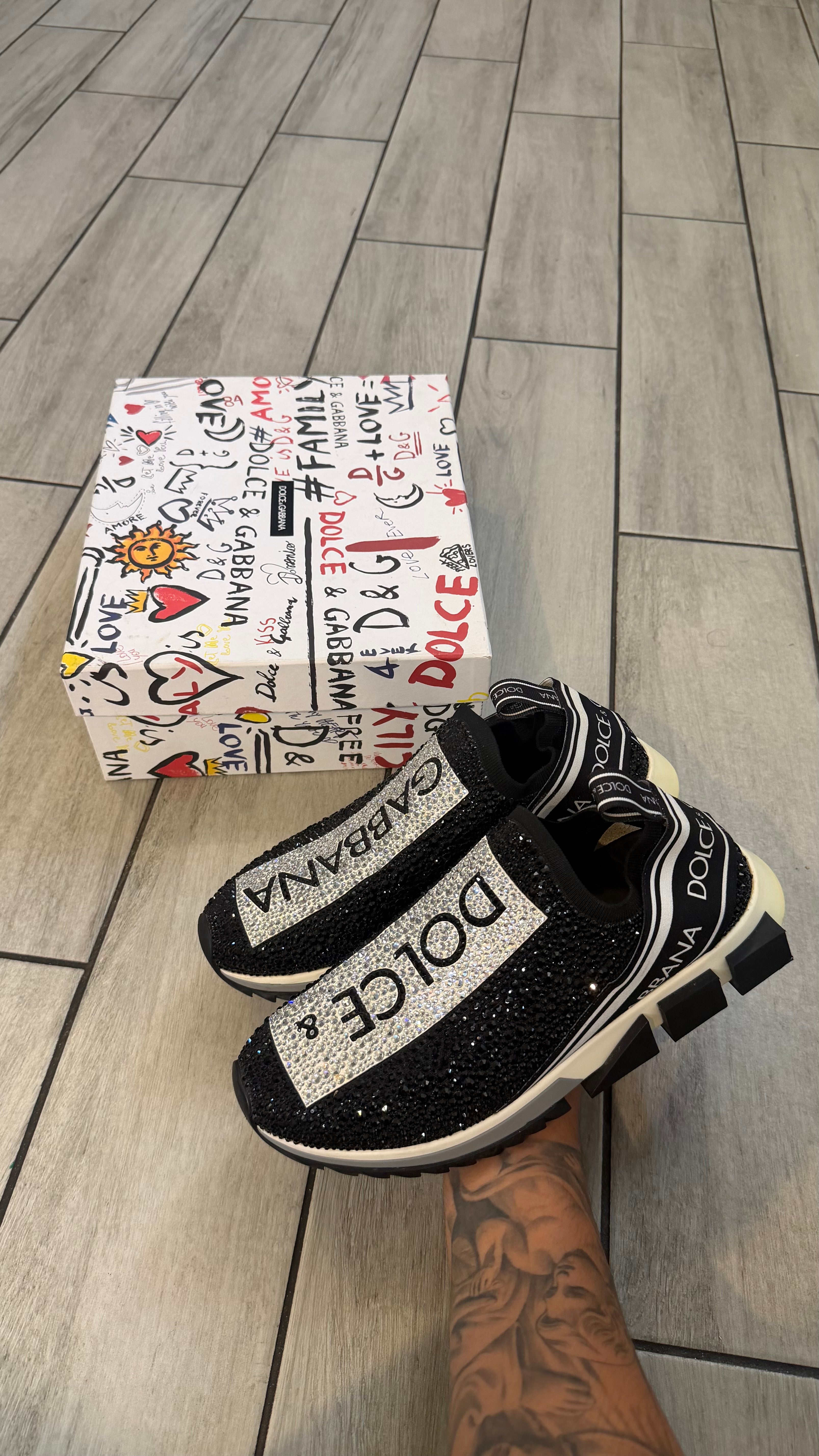 Dolce Gabbana sorrentos crystal (size 41.5EU - 8US