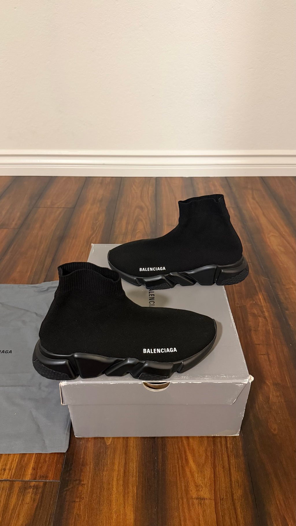 Balenciaga sock speed trainer (size 39EU - 7US)