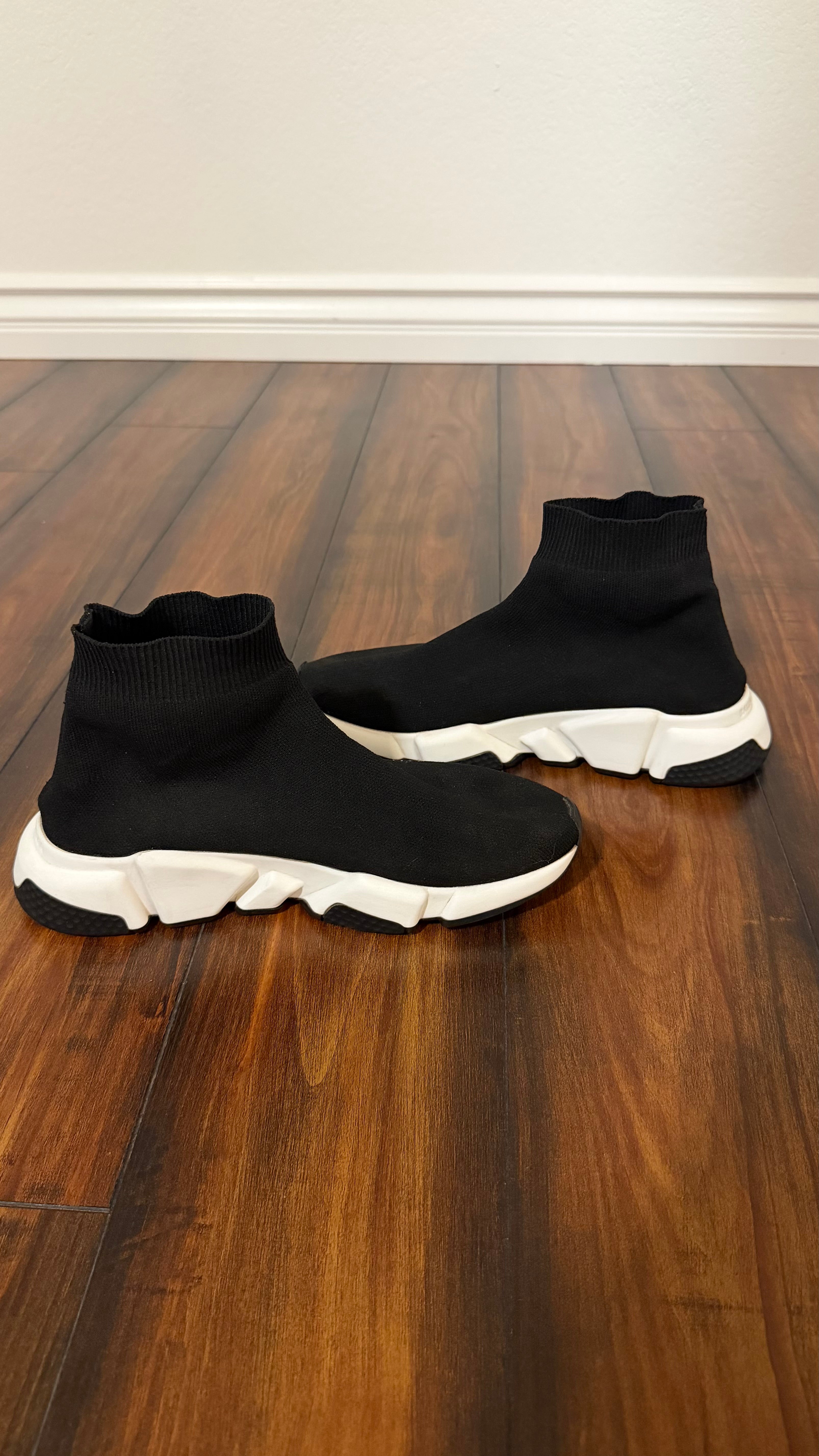 Balenciaga sock speed trainer (size 7US)