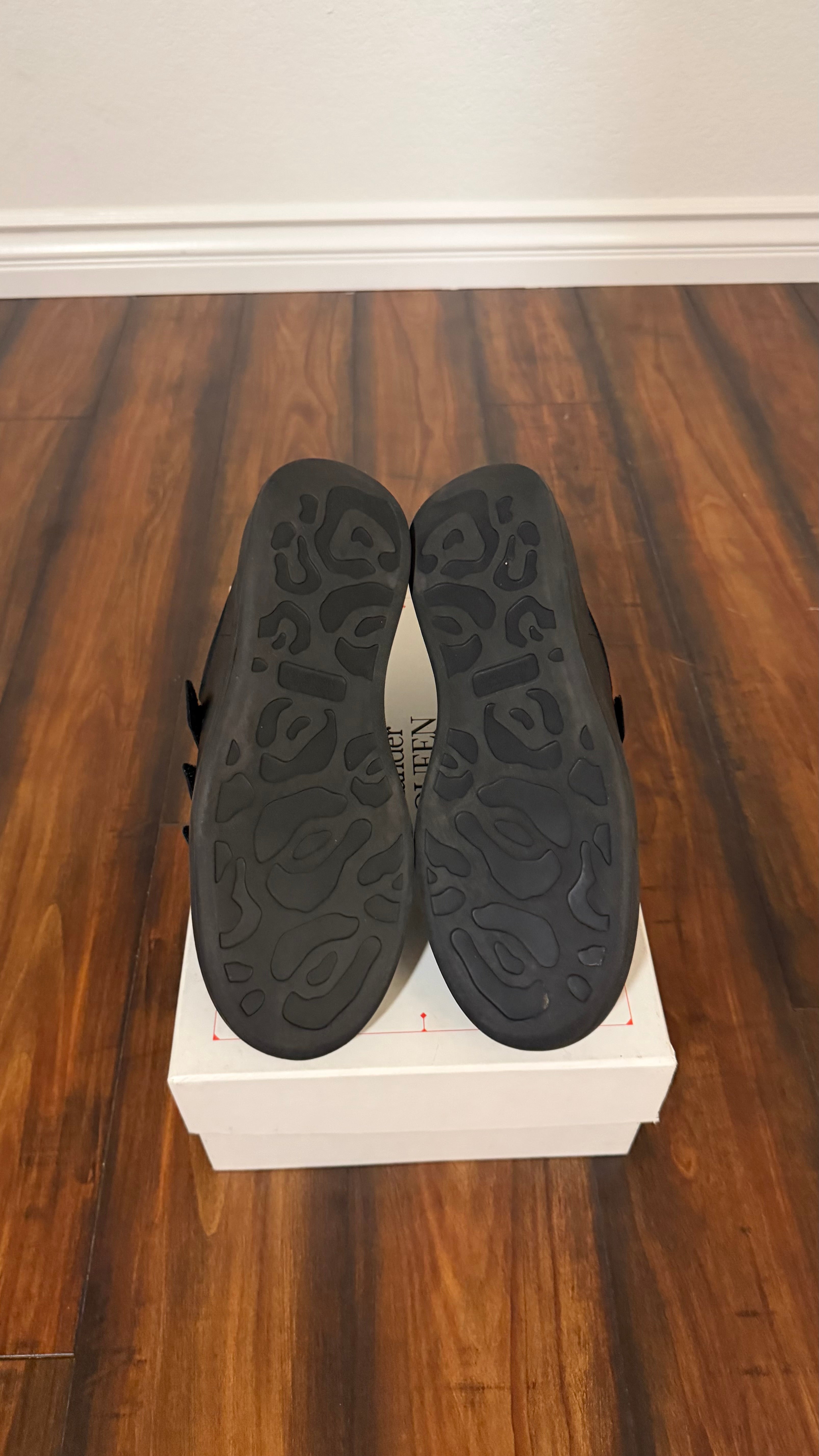 Alexander McQueen sneakers (size 44EU - 11US)