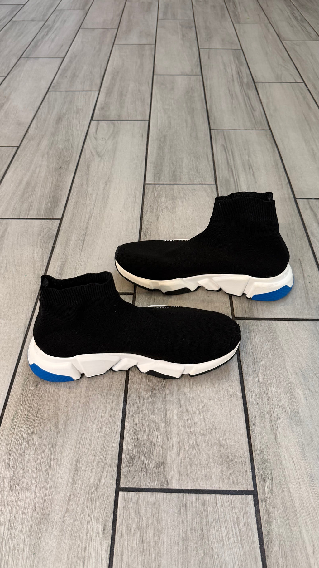 Balenciaga speed trainer (size 40EU - 7.5/8US)
