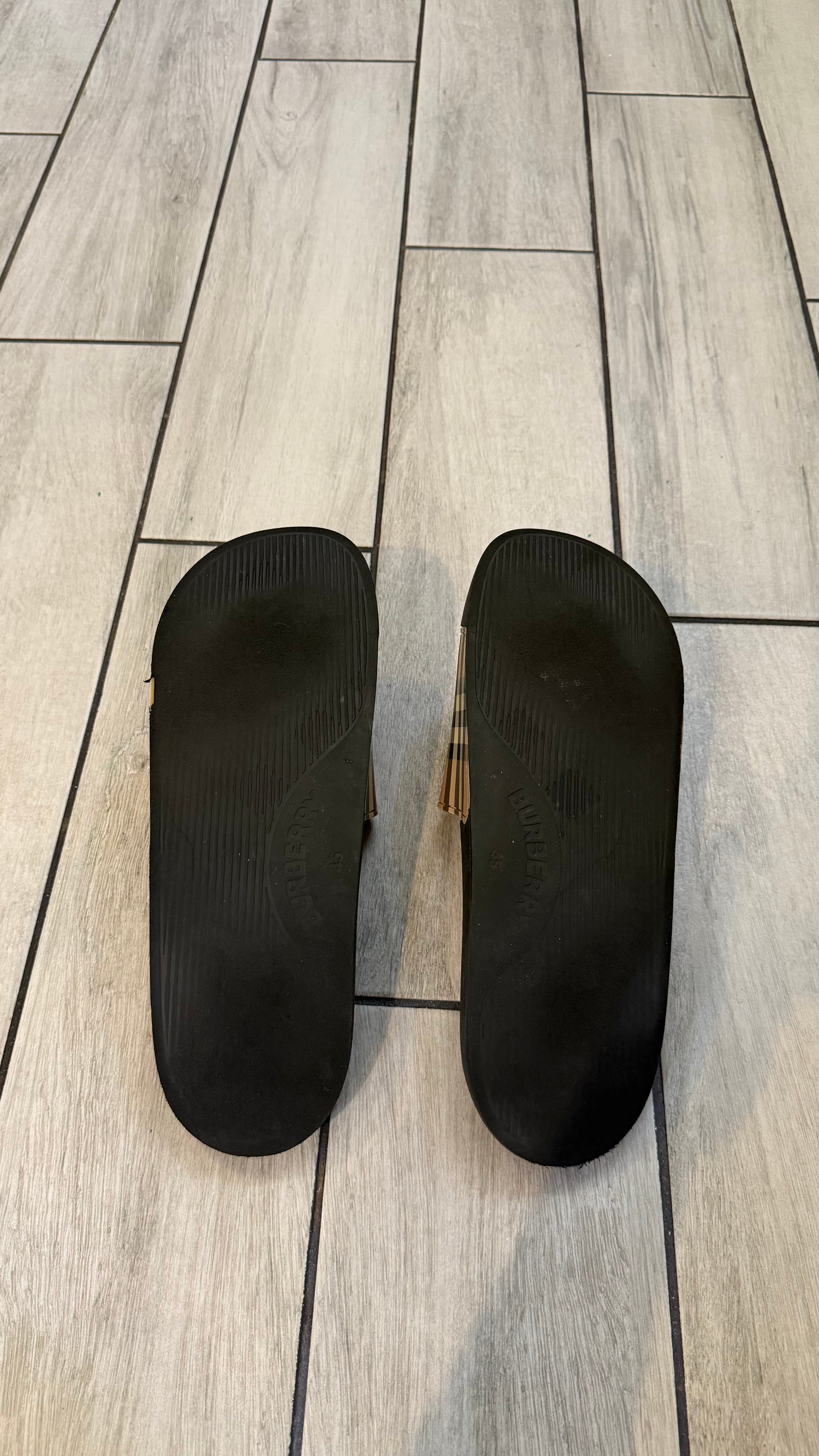 Burberry check slides (size 45EU - 11US)