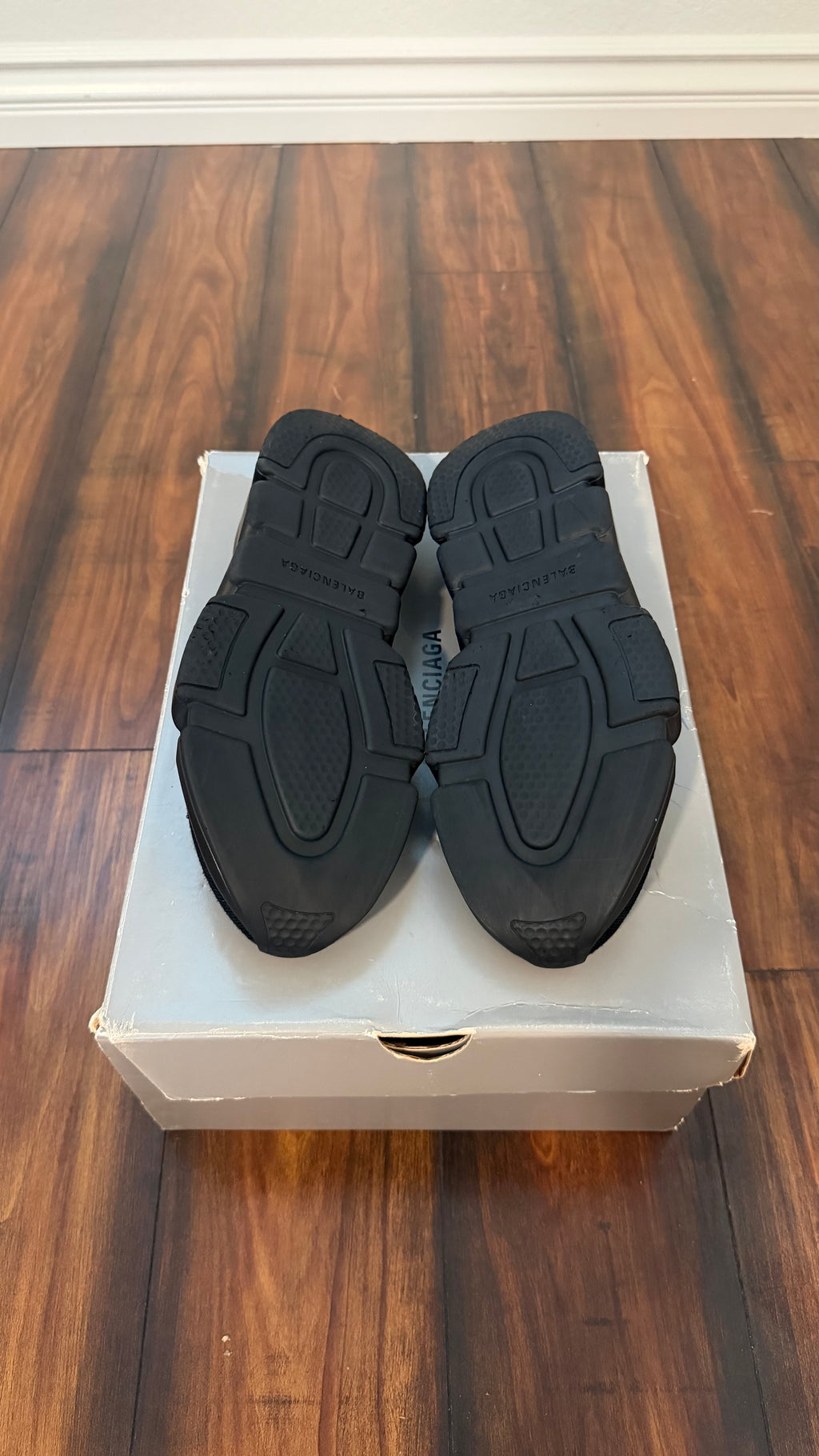 Balenciaga sock speed trainer (size 42EU - 9/9.5US)