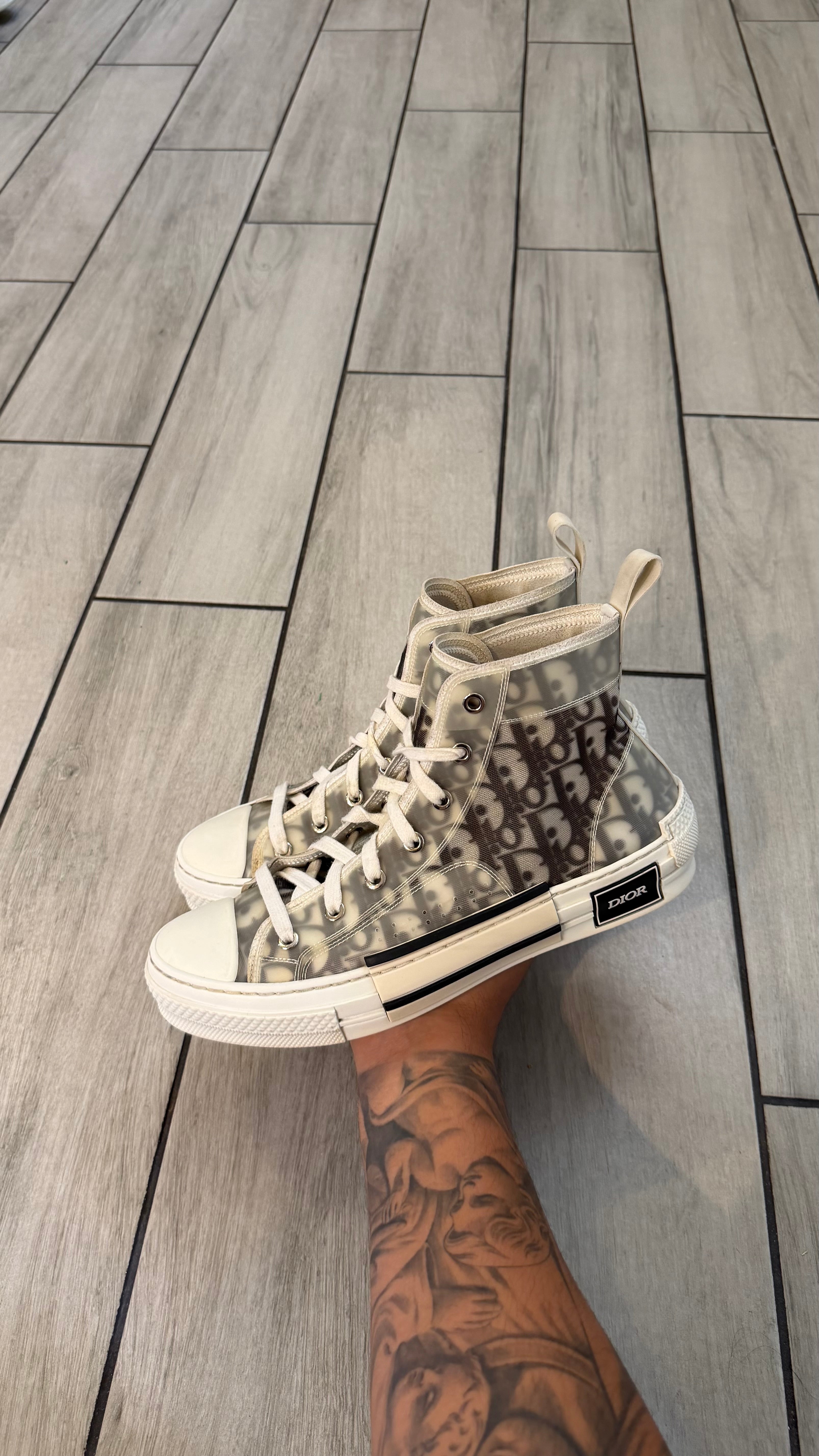 Christian Dior b23 (size 40EU - 8US)