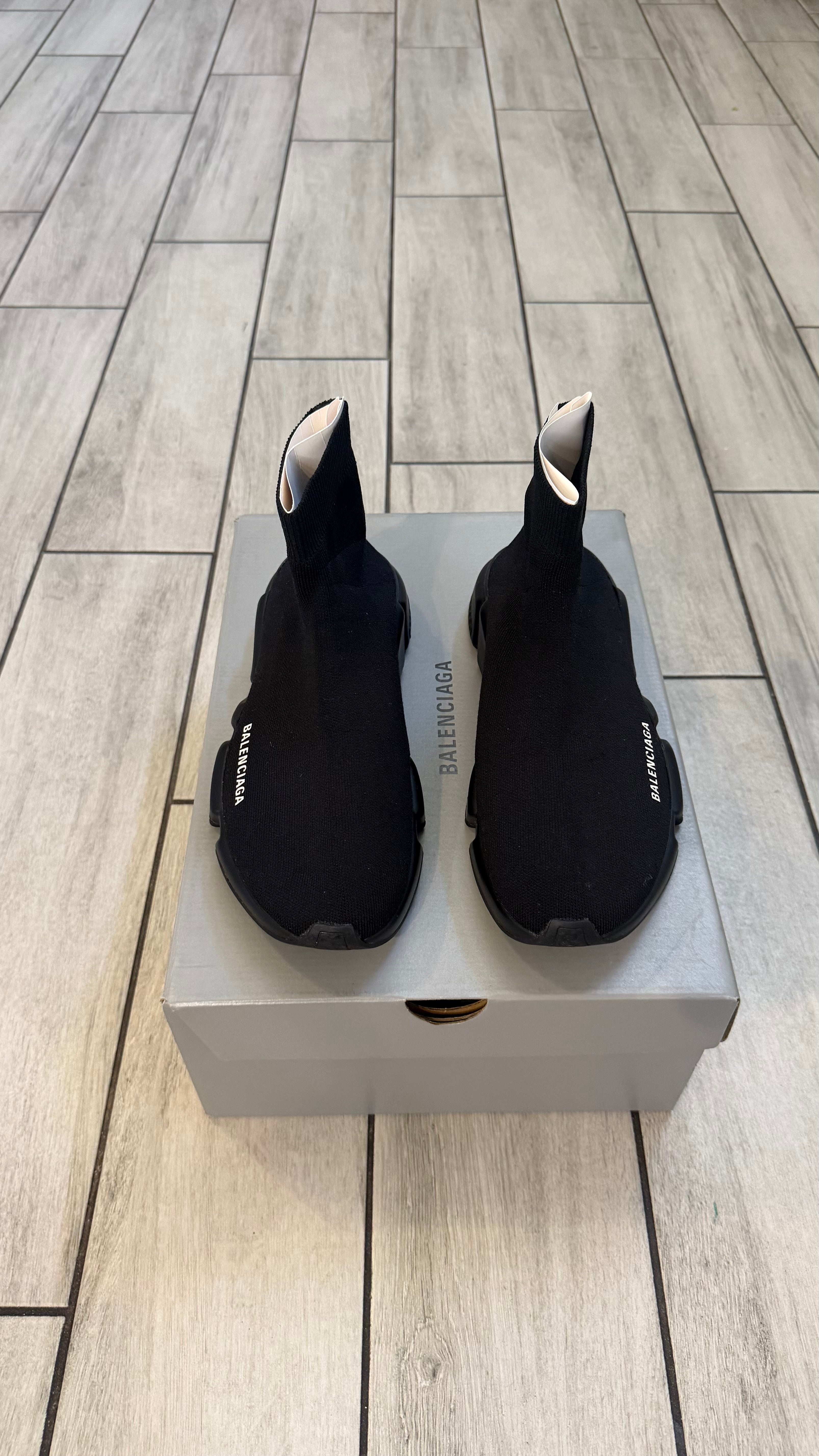 Balenciaga speed trainer (size 41EU - 8.5US)