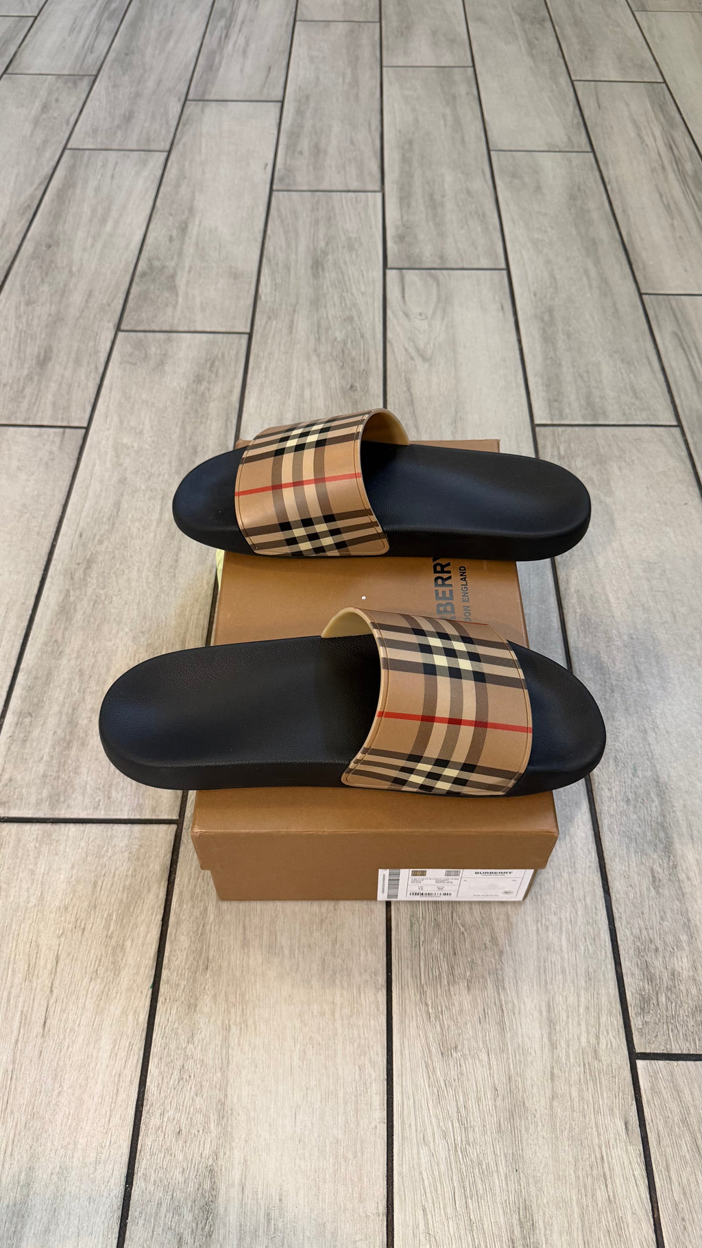 Burberry check slides (size 46EU - 11.5/12US