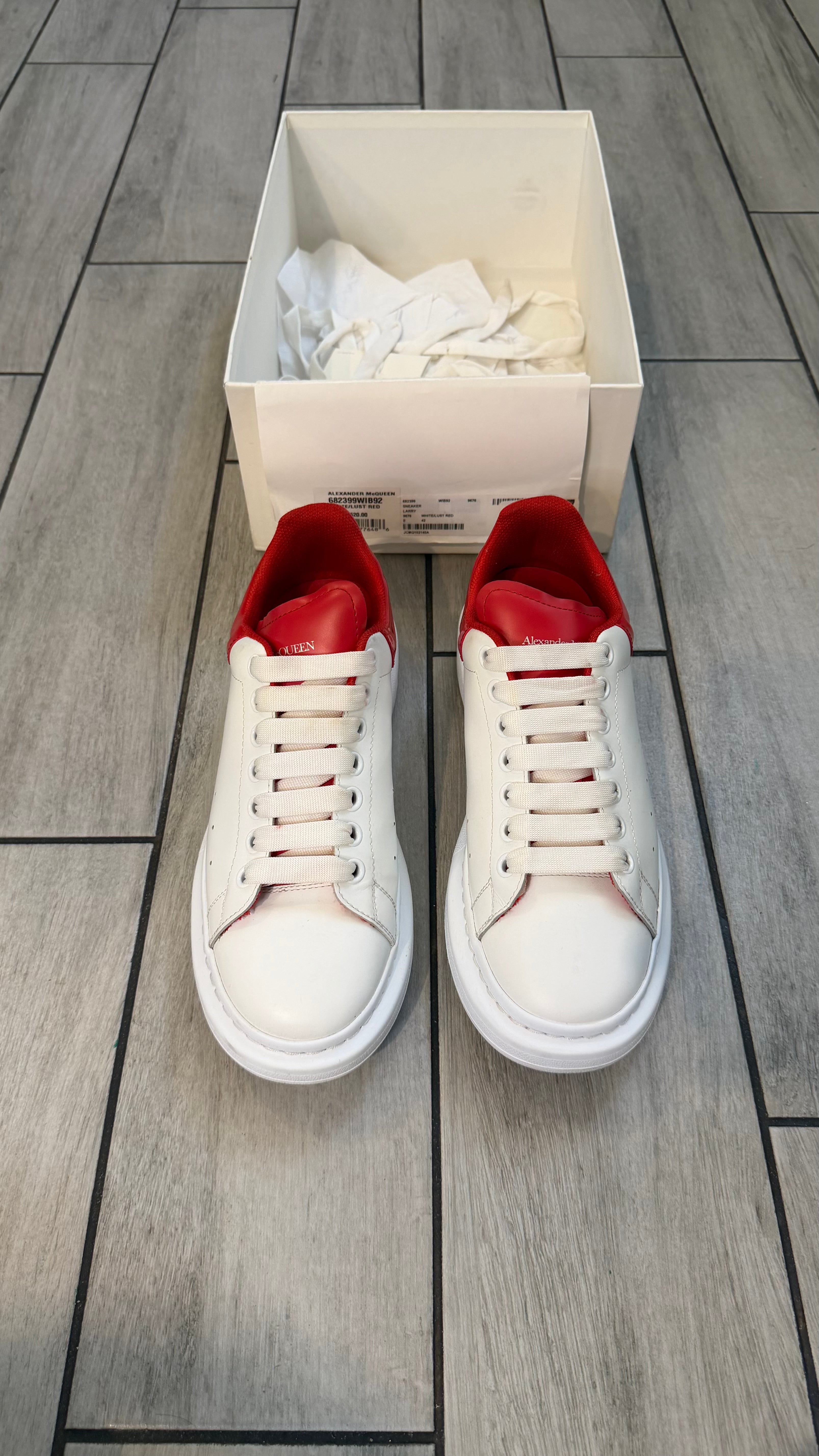 Alexander McQueen (size 42EU- 9US)