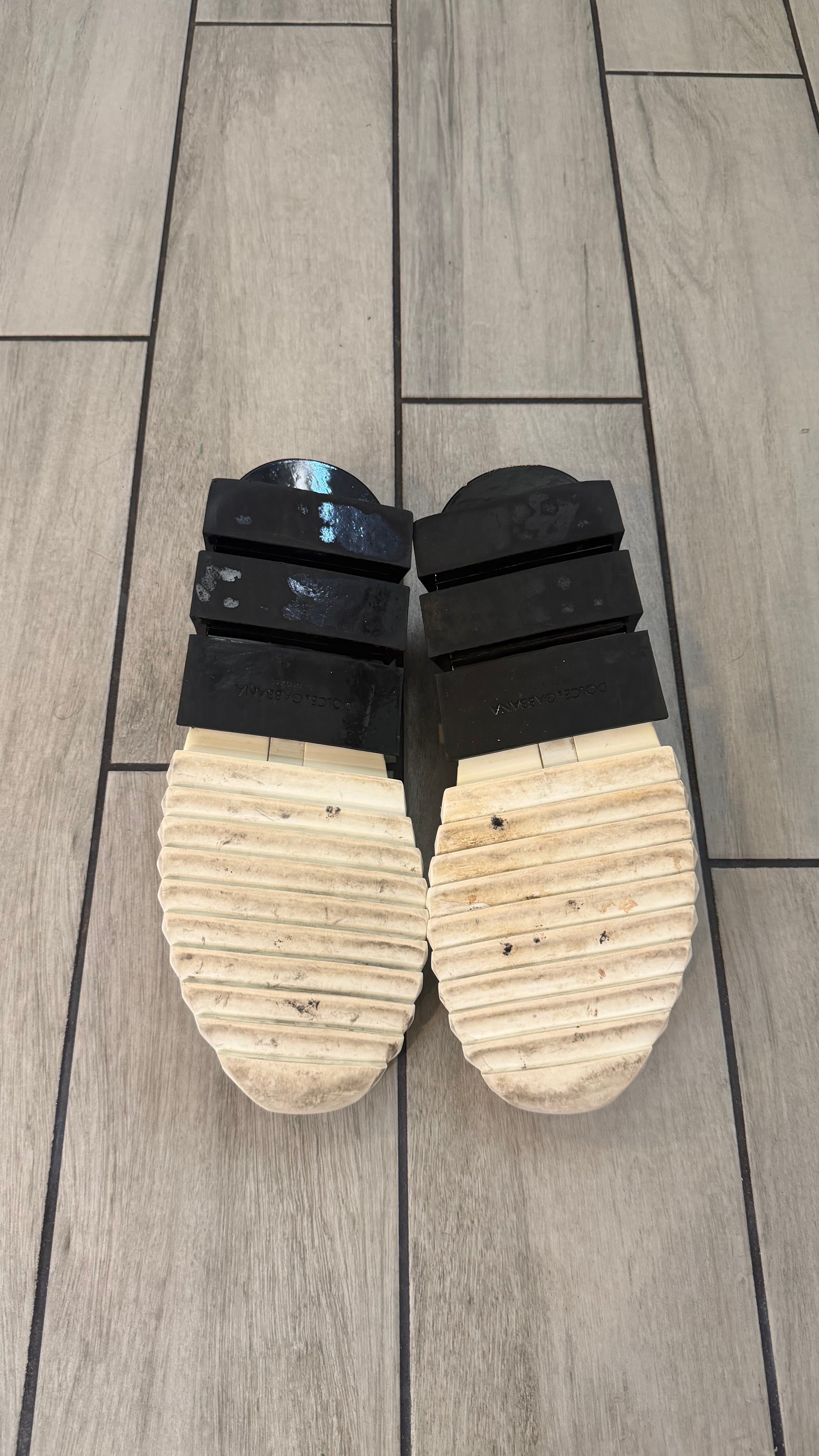 Dolce Gabbana sorrentos (size 45EU - 11US)