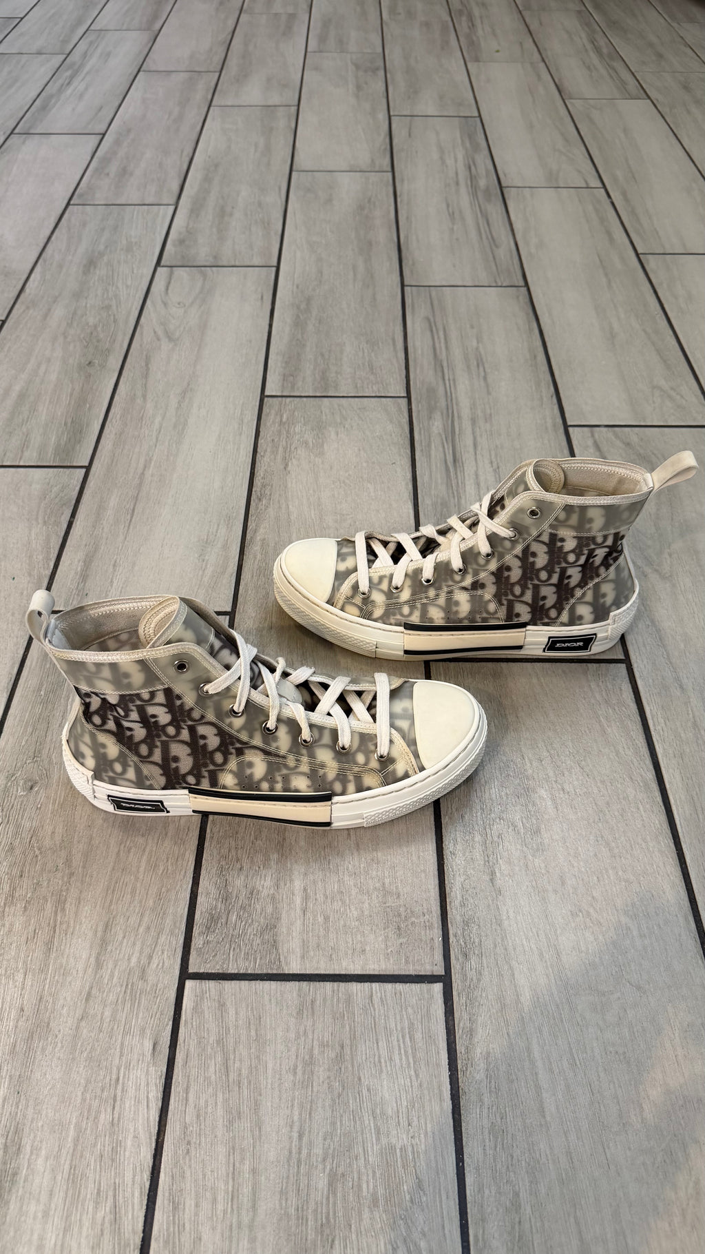 Christian Dior b23 (size 40EU - 8US)