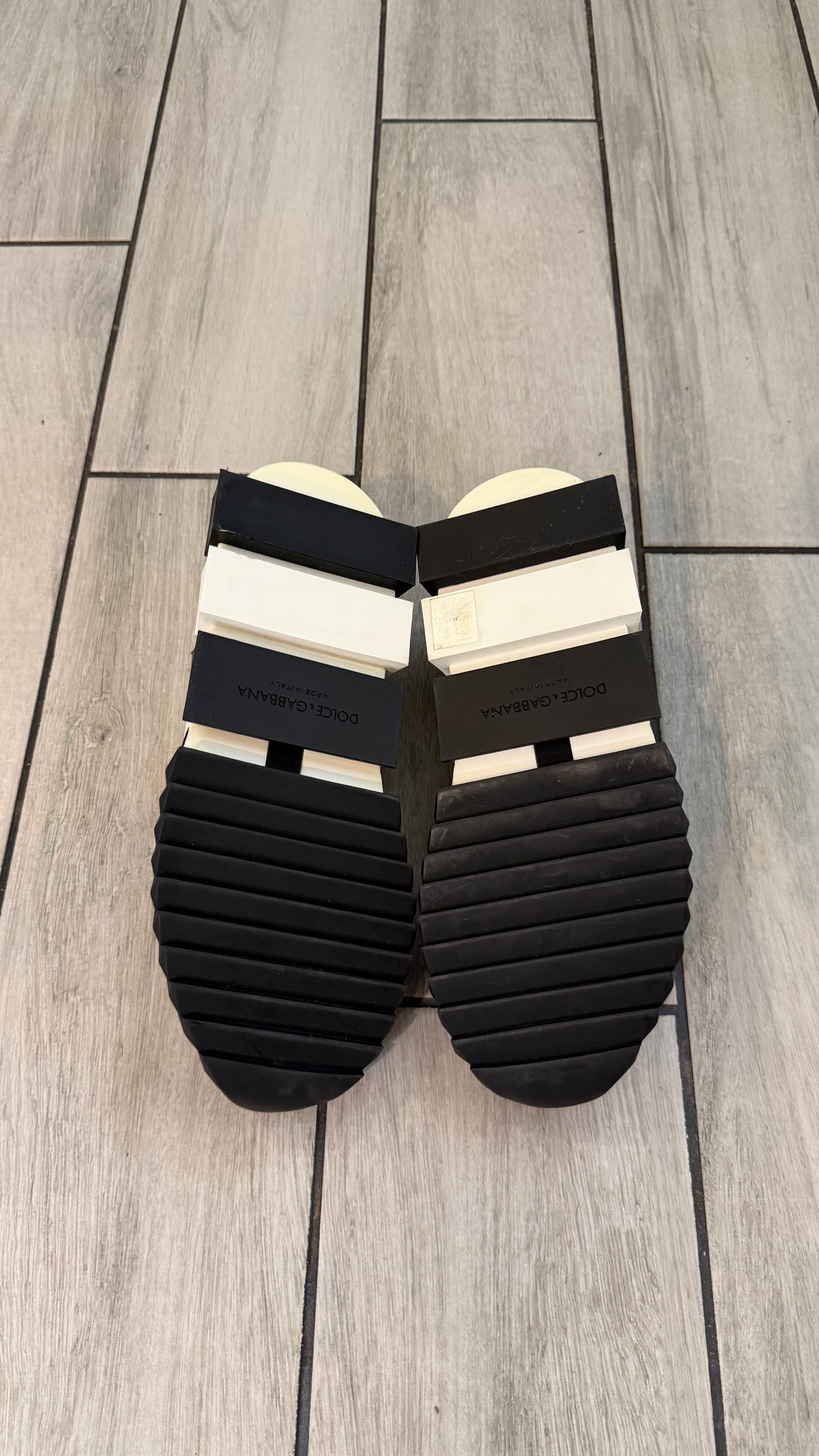 Dolce Gabbana sorrentos (size 40EU - 7US)